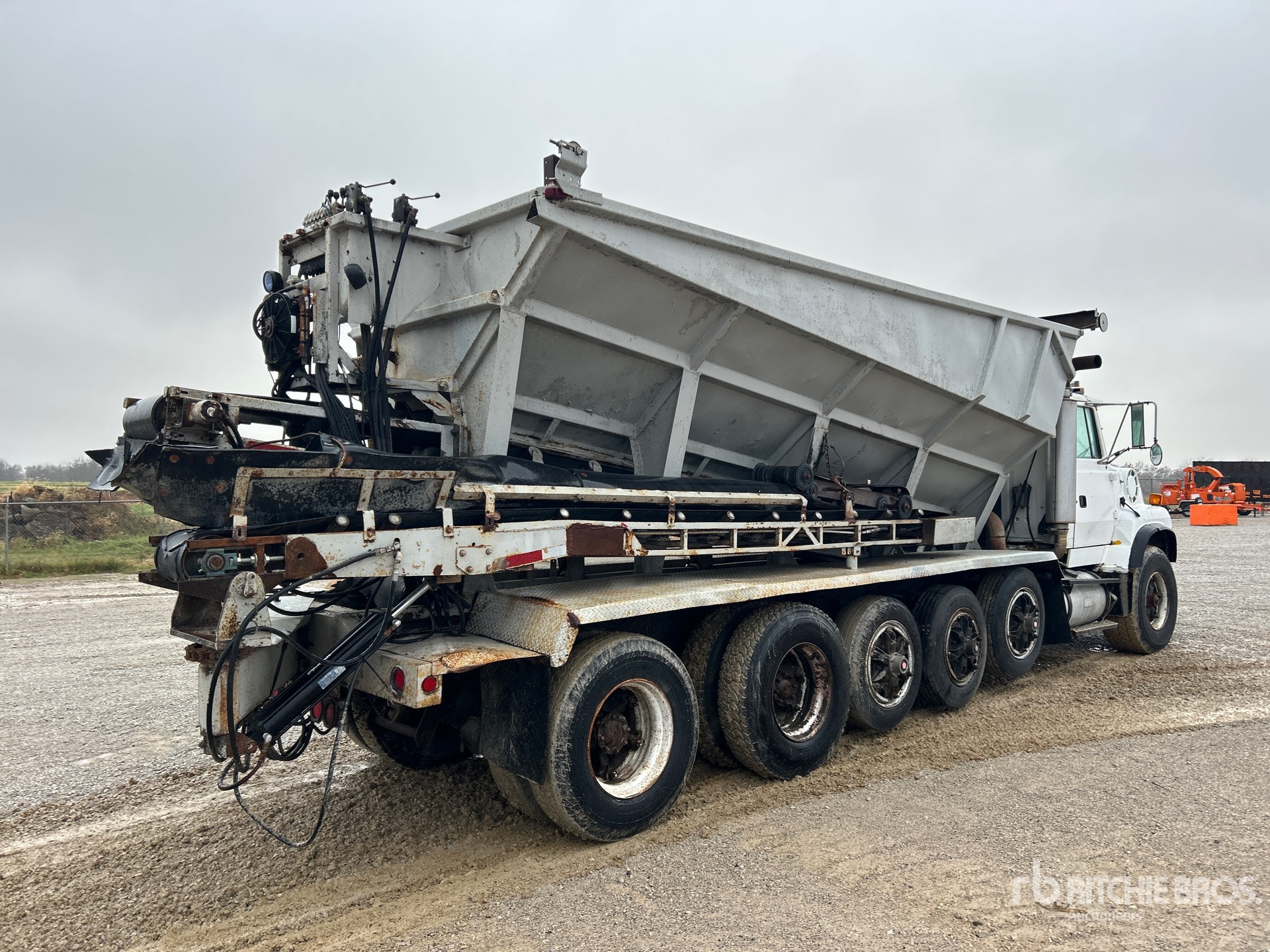 General Appearance with Foto, angolo anteriore sinistro