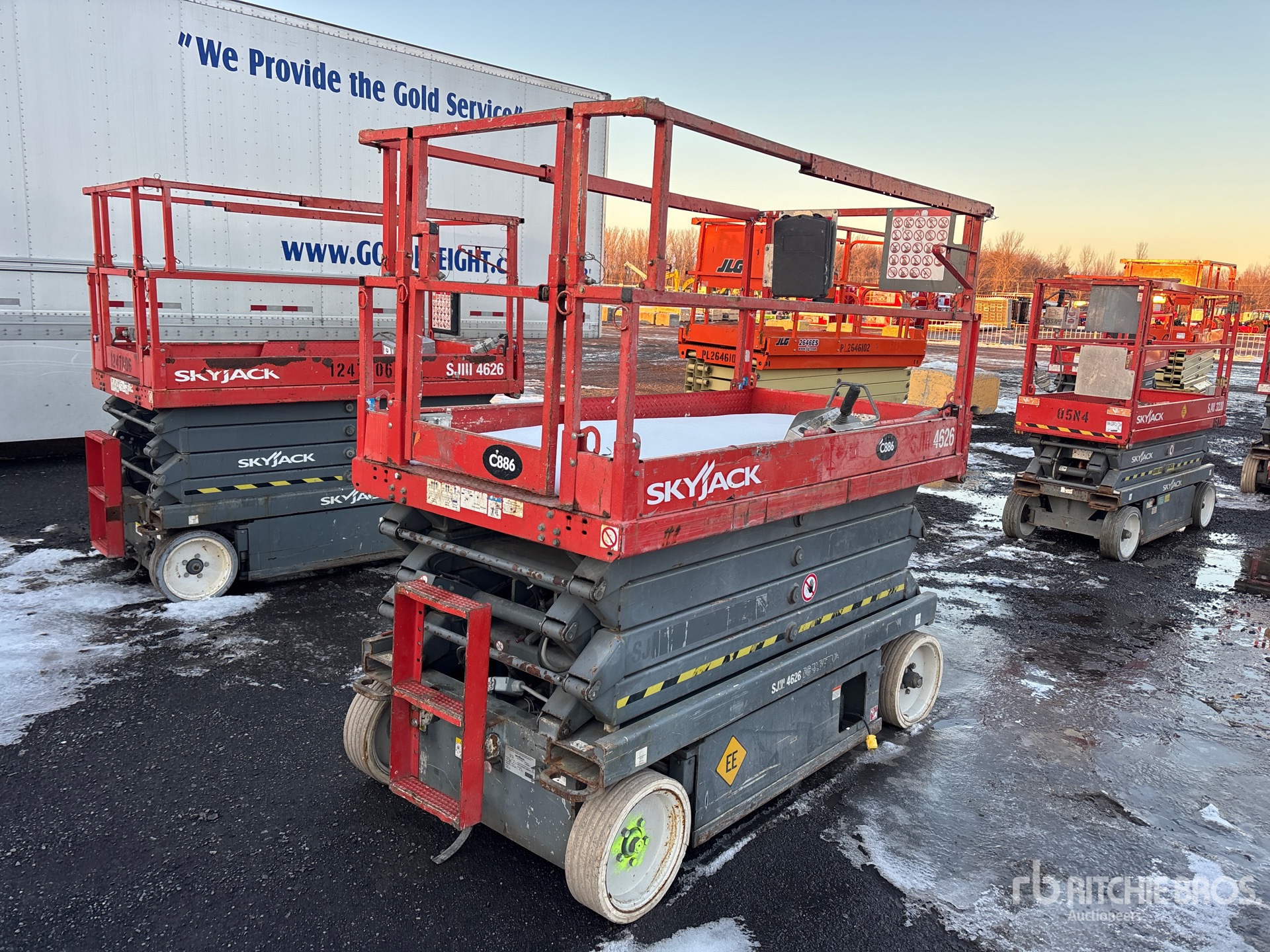 General Appearance with Picture, Left Front Corner