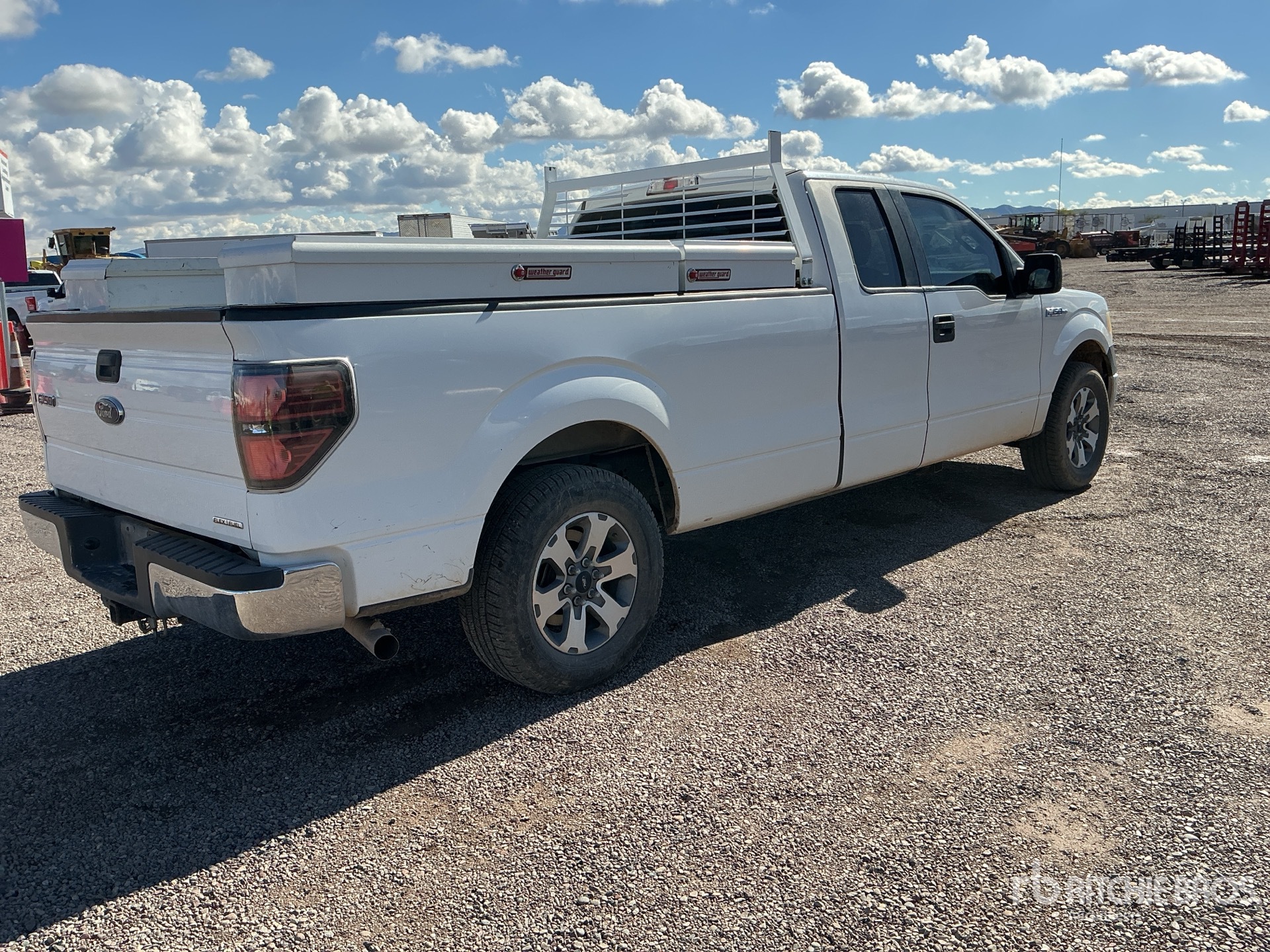 General Appearance with Picture, Right Rear Corner