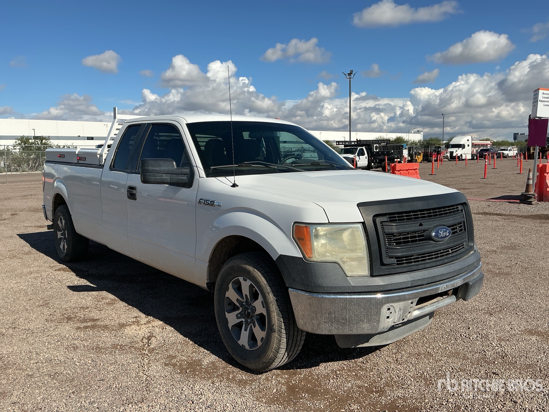 General Appearance with Picture, Right Front Corner