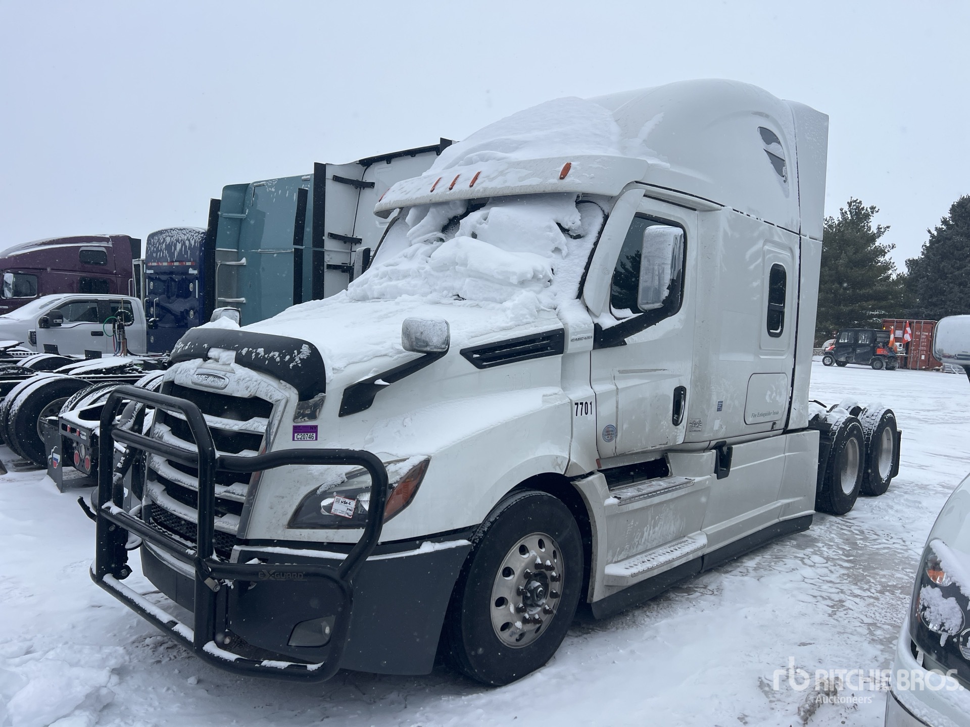 General Appearance with Picture, Left Front Corner