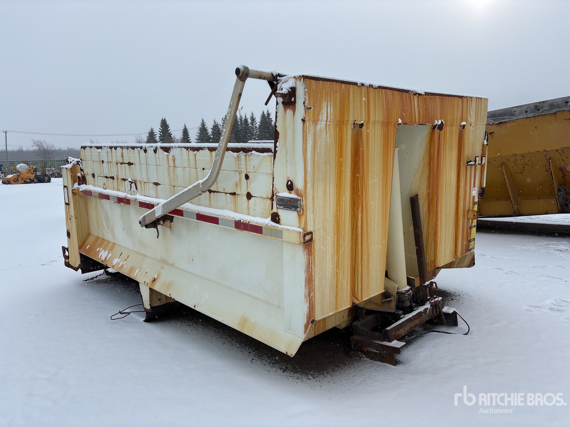 General Appearance with Image, coin avant droit