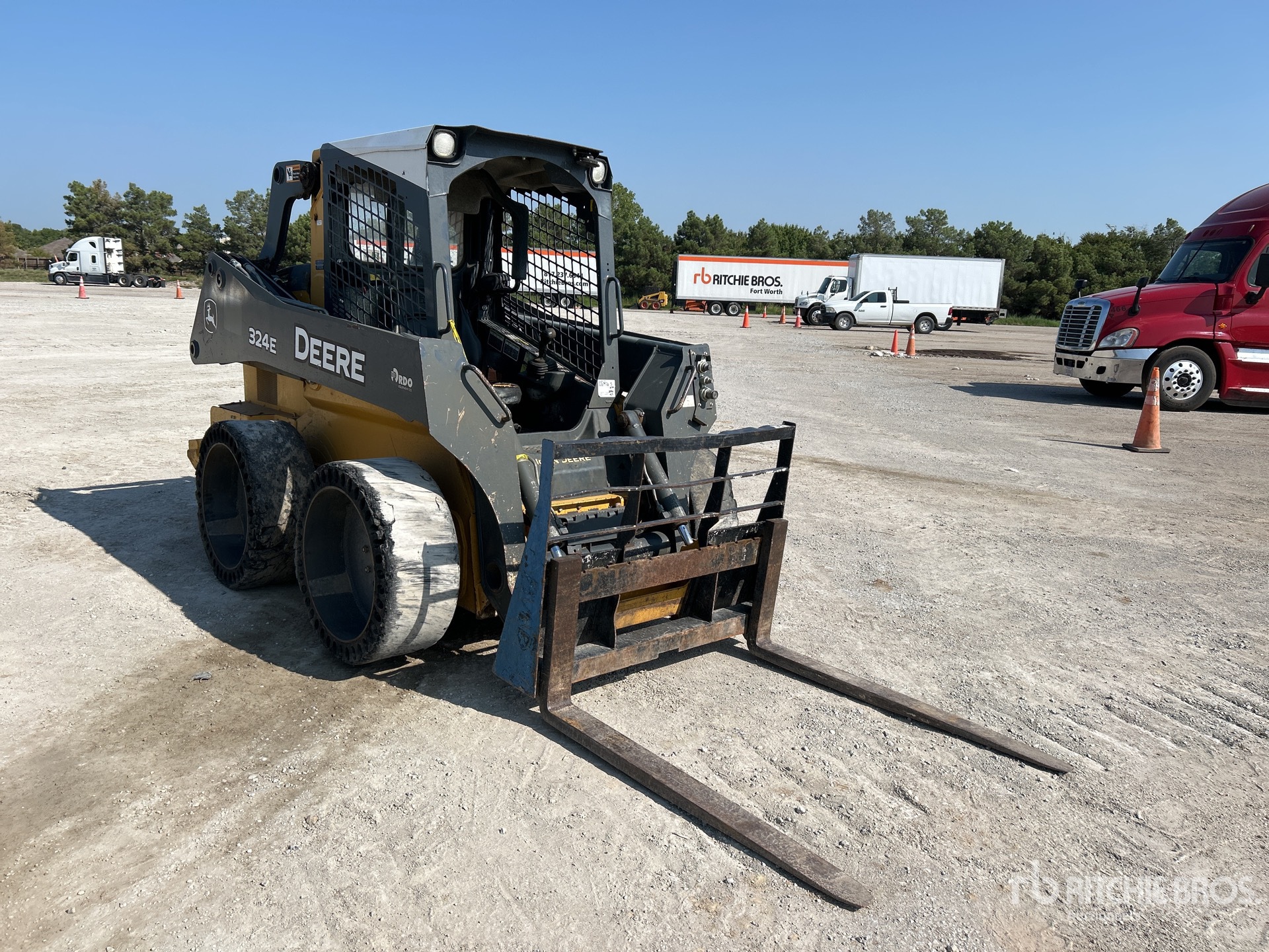 General Appearance with Picture, Right Front Corner