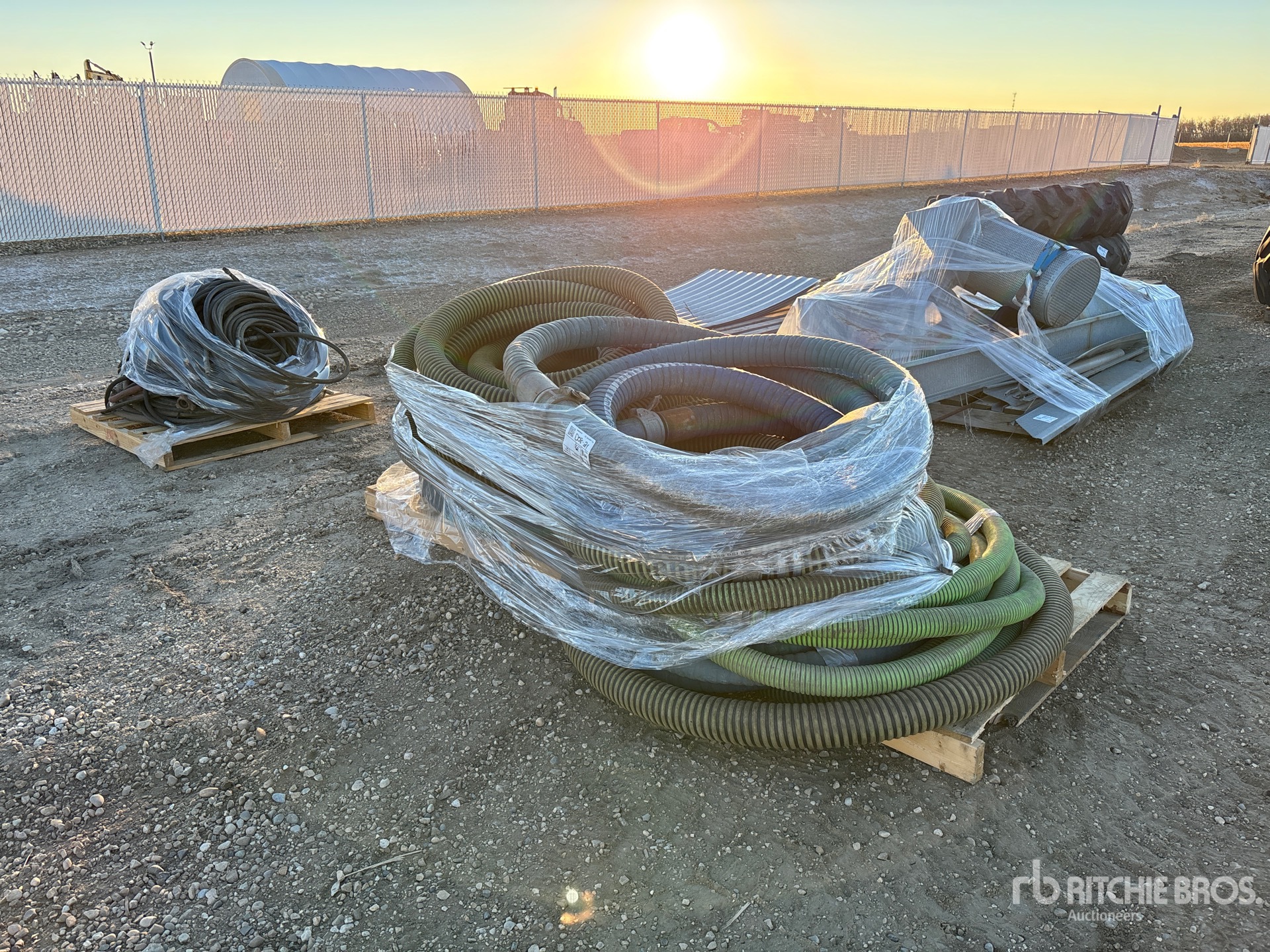 General Appearance with Bild, Ecke vorne rechts