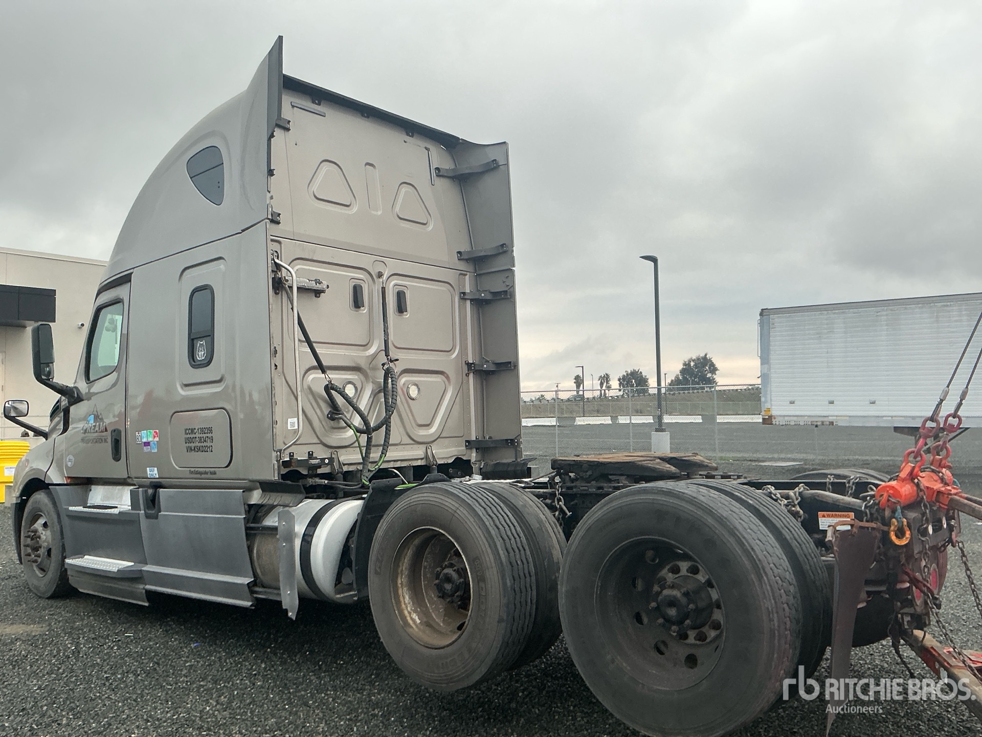 General Appearance with Featured Photo