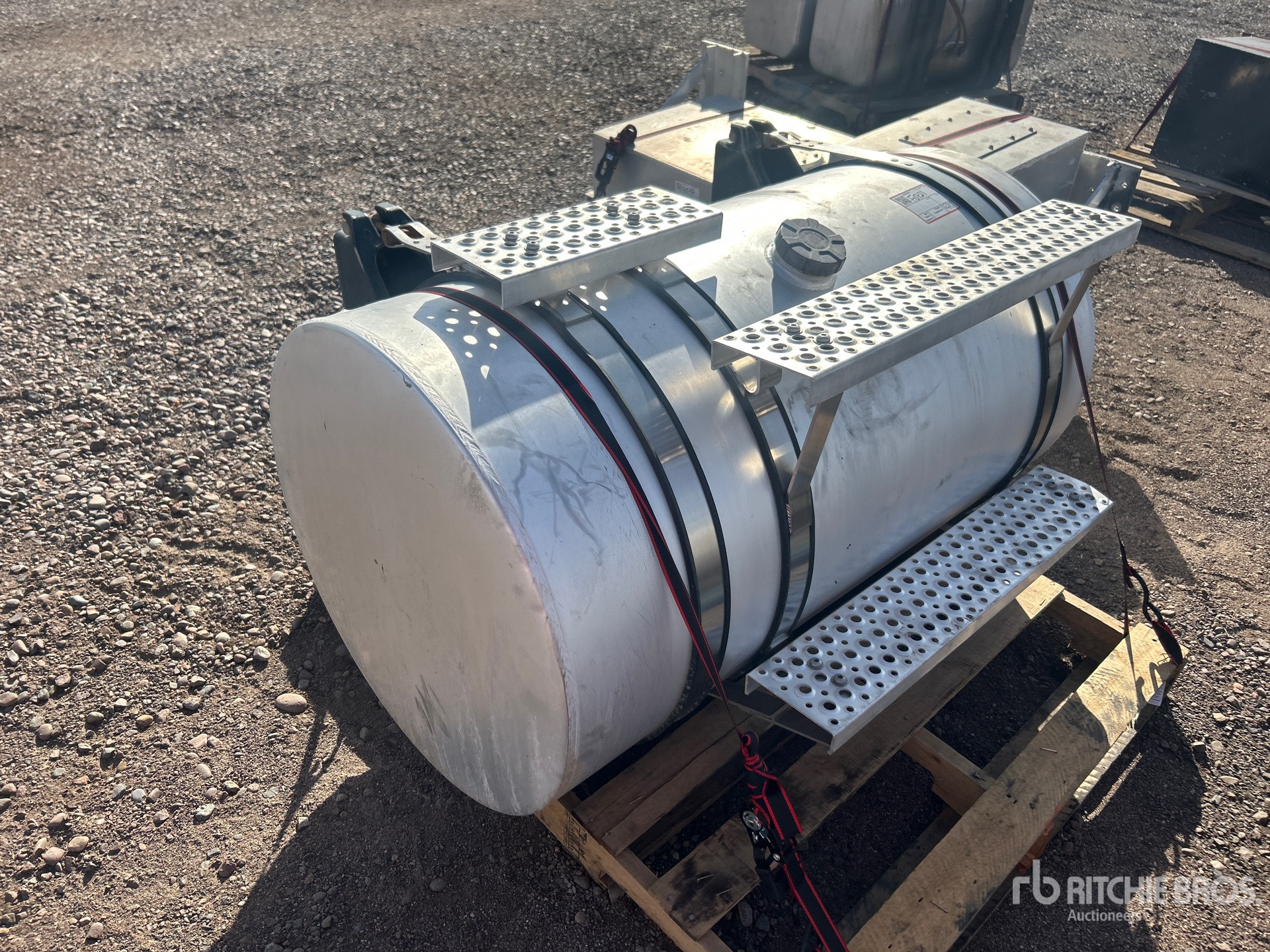 General Appearance with Bild, Ecke hinten links