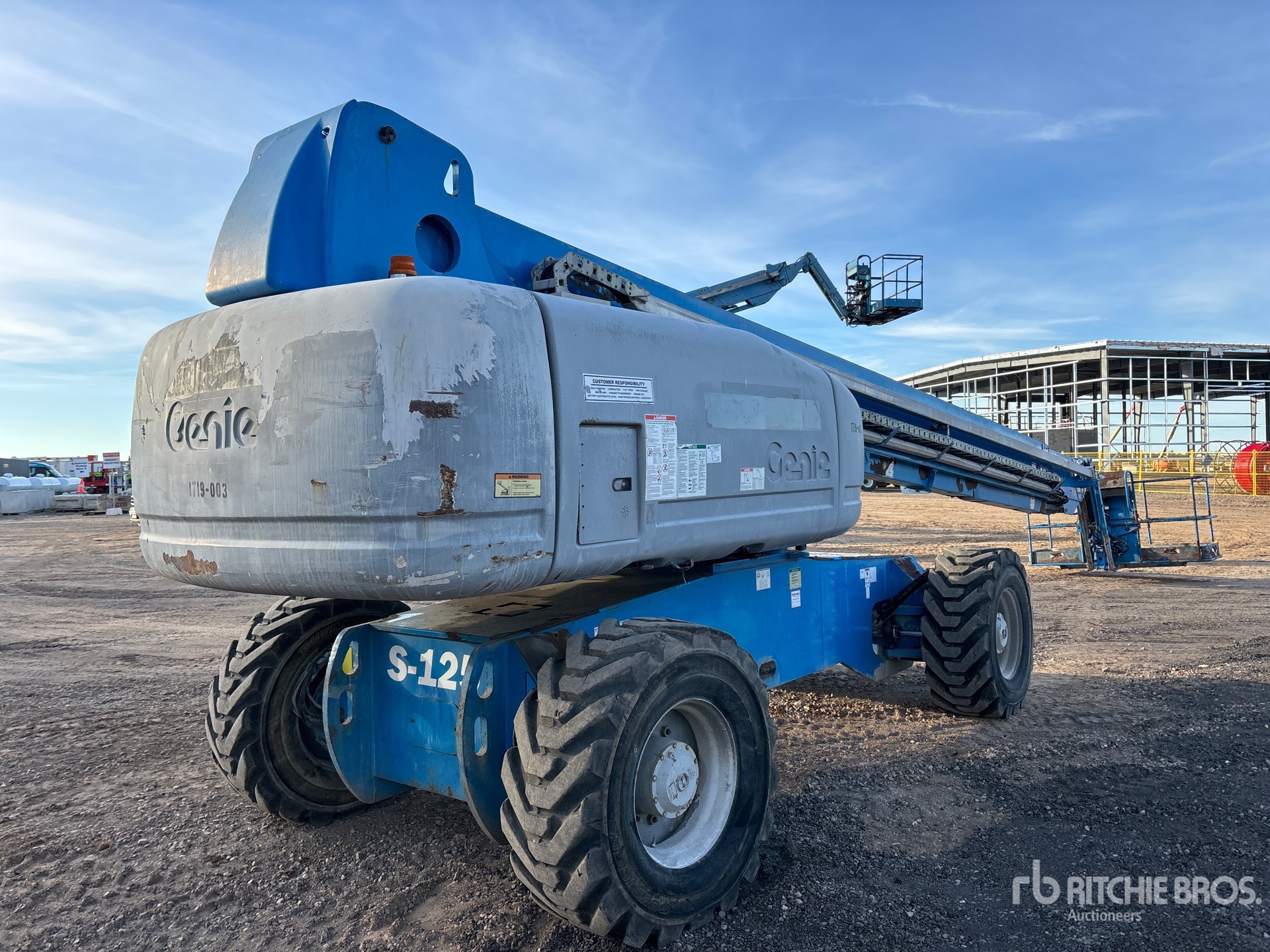 Aspect général with Image, coin arrière droit