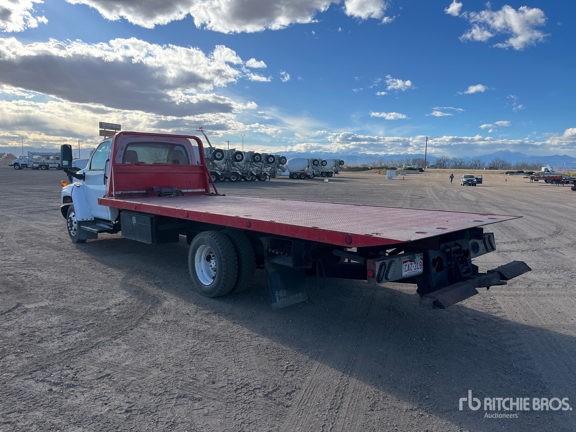 General Appearance with Foto, angolo posteriore sinistro