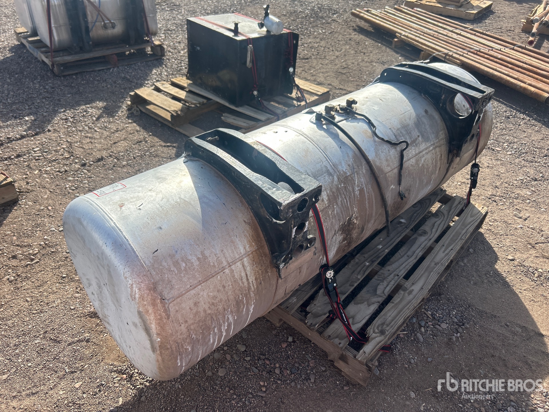 General Appearance with Bild, Ecke hinten links