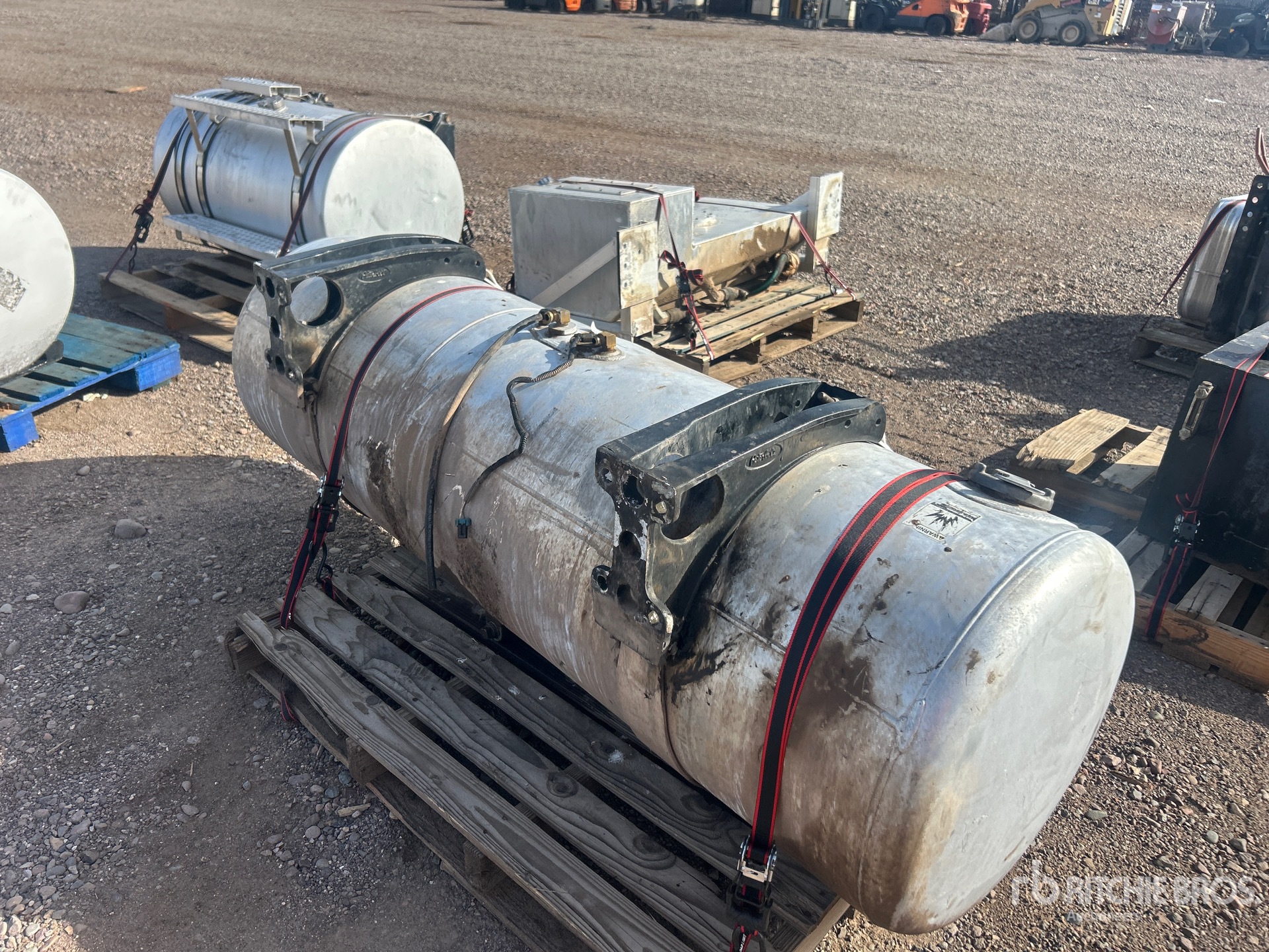 General Appearance with Bild, Ecke hinten rechts