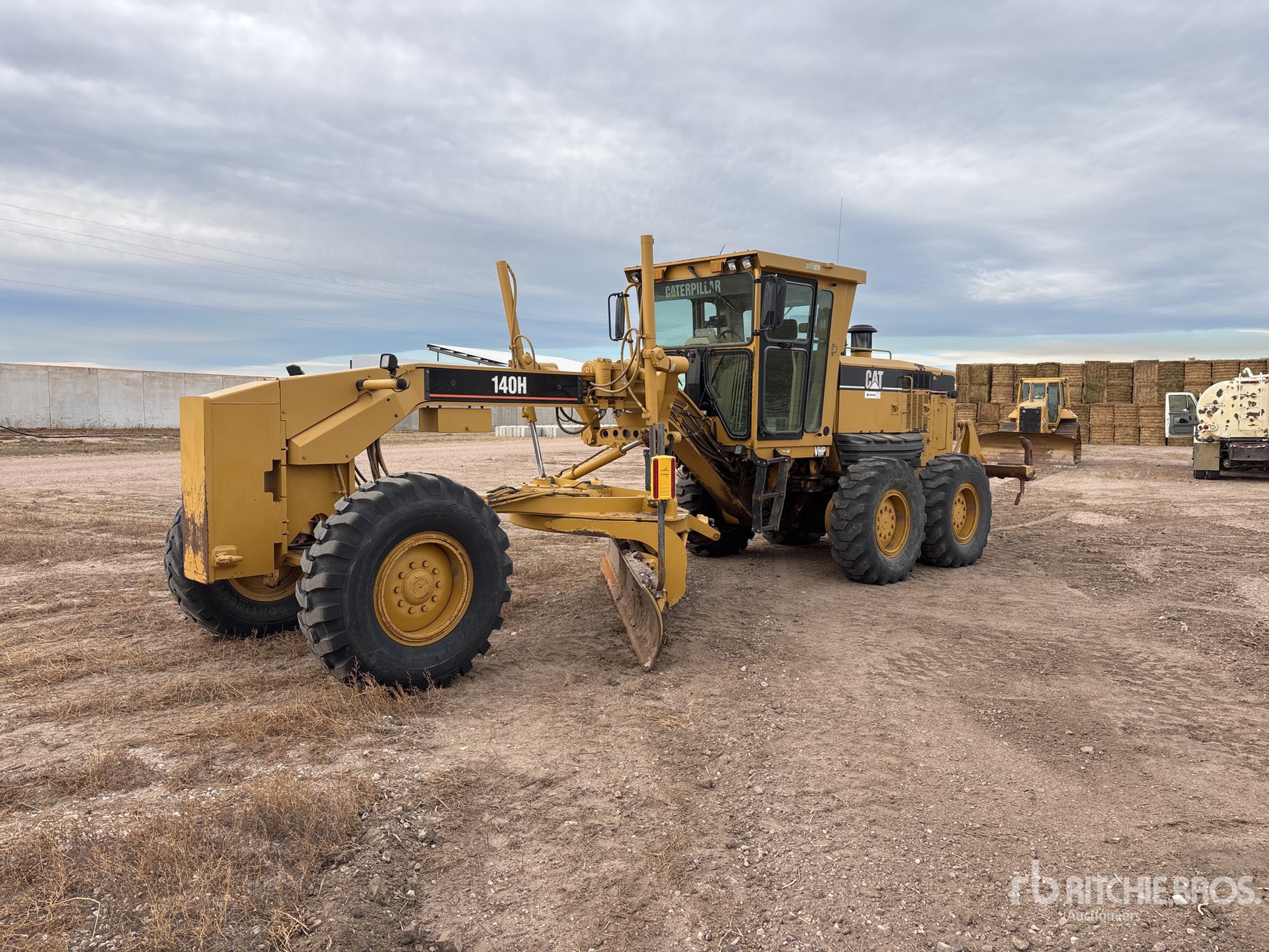 General Appearance with Featured Photo