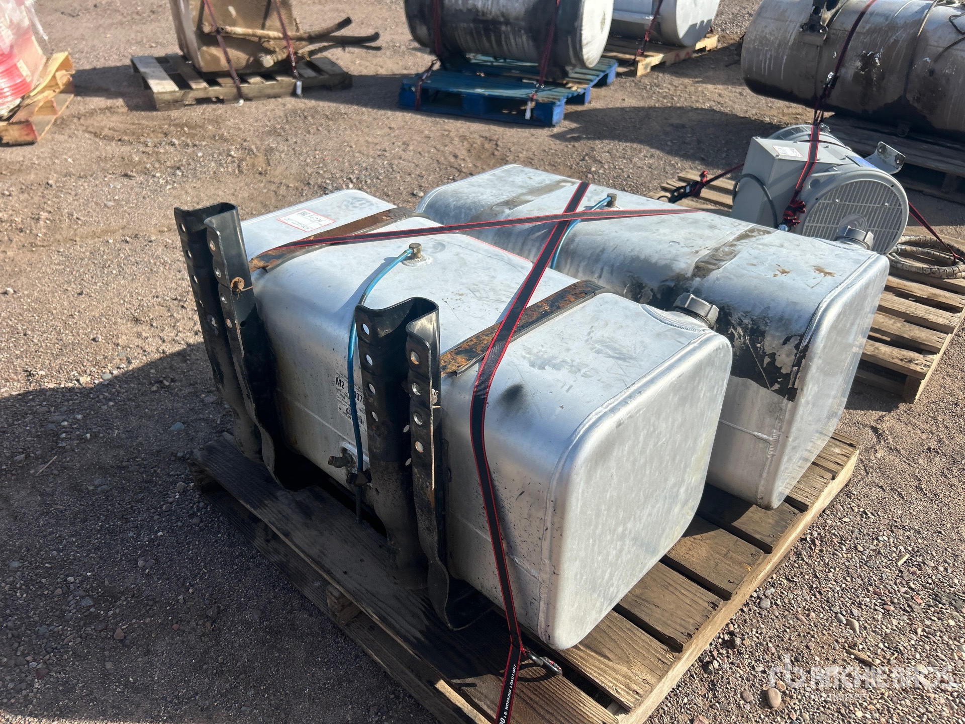 General Appearance with Bild, Ecke hinten rechts