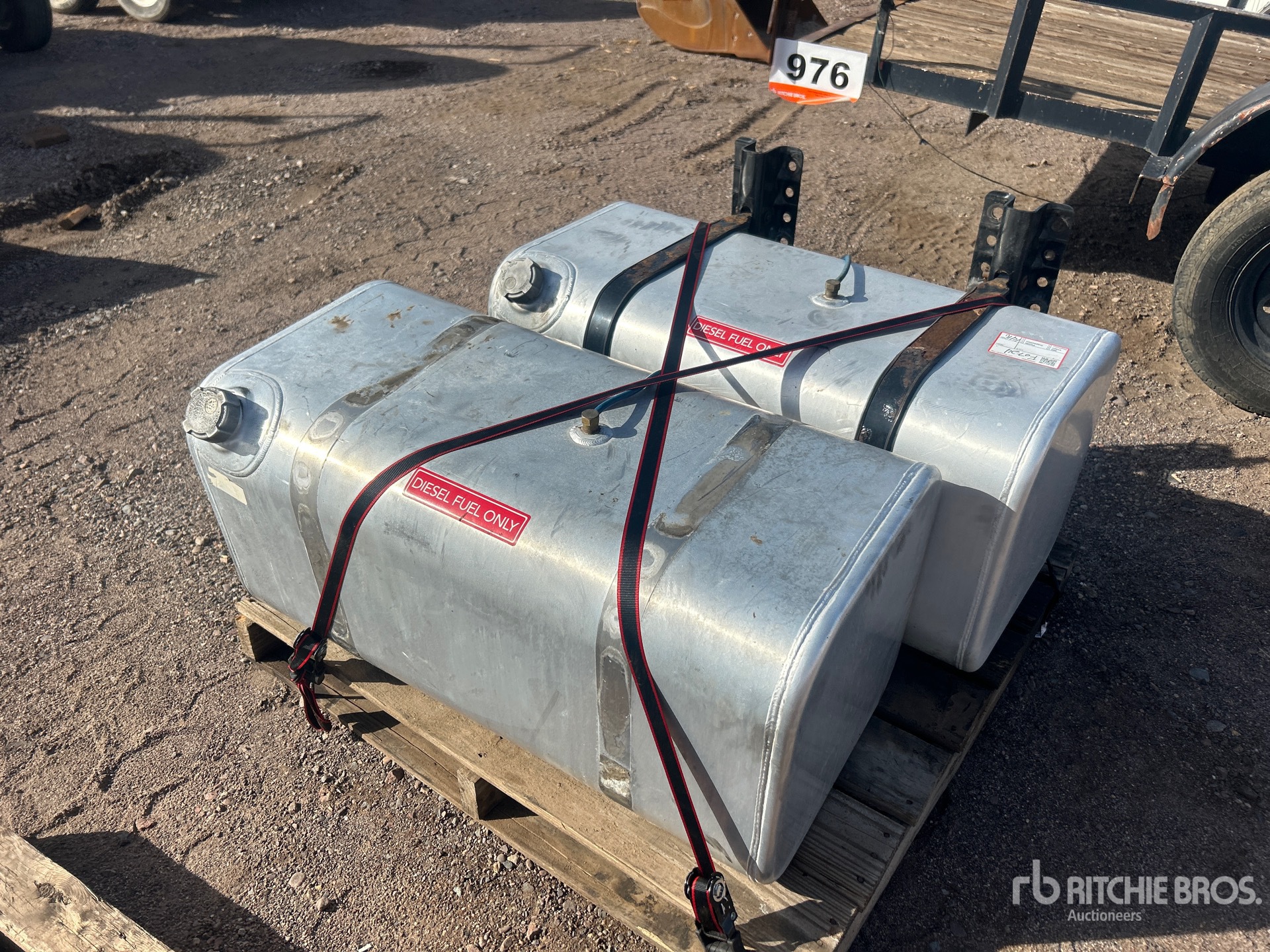 General Appearance with Bild, Ecke vorne links