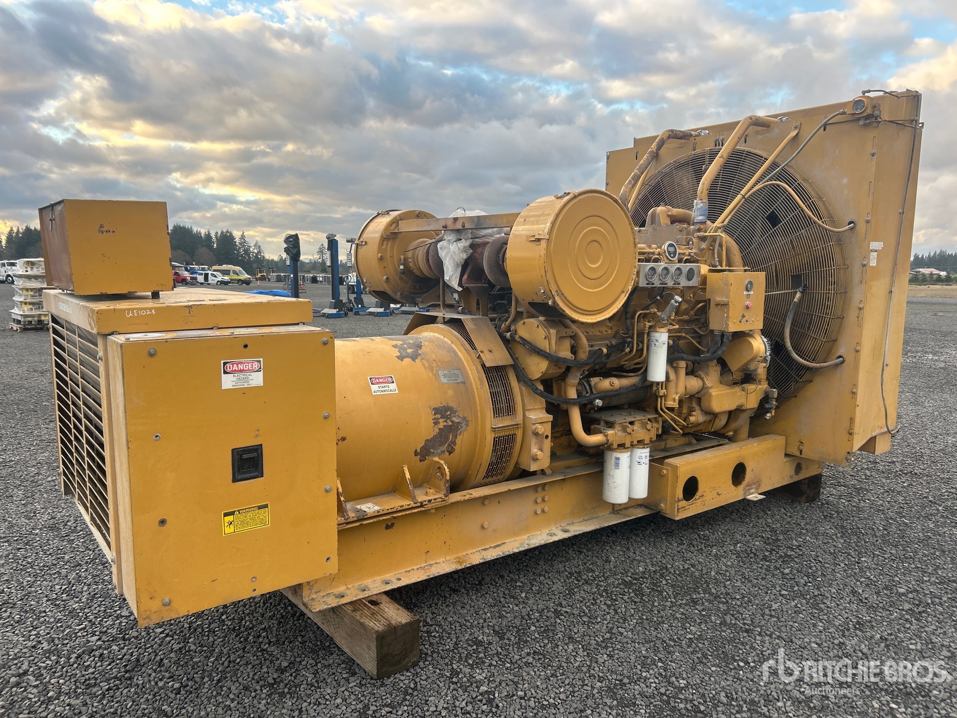 General Appearance with Picture, Left Front Corner