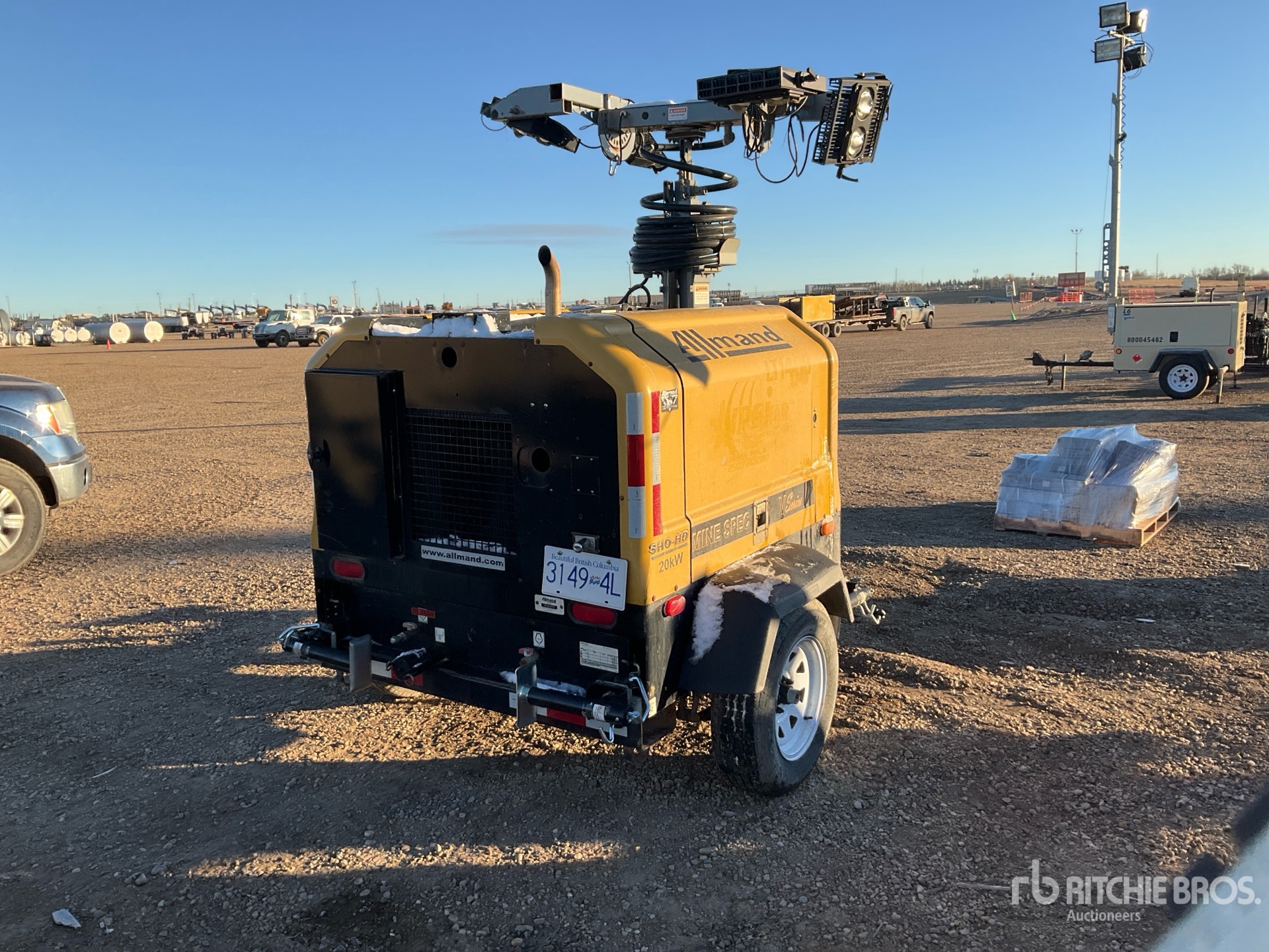 General Appearance with Picture, Right Rear Corner