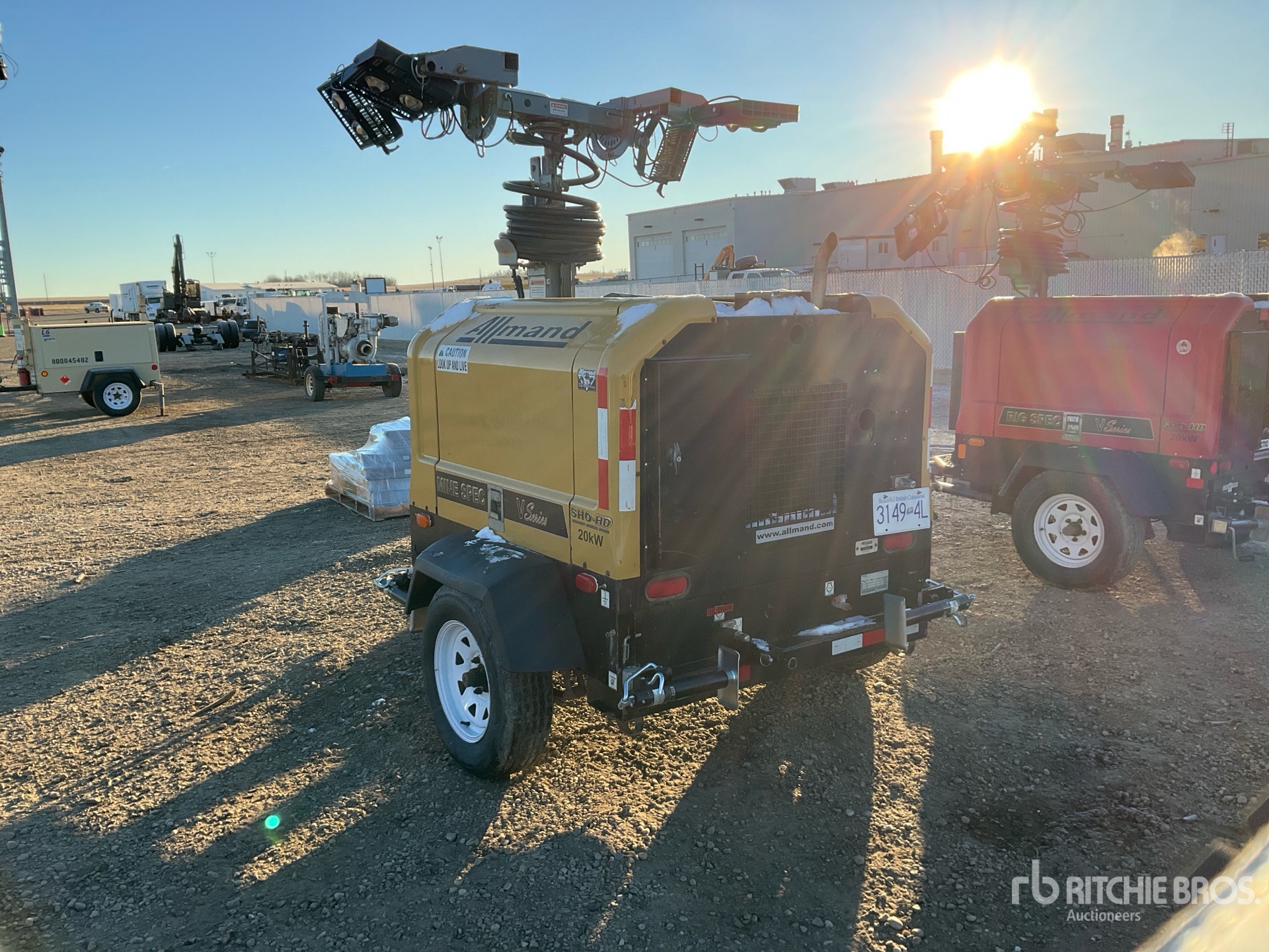 General Appearance with Picture, Left Rear Corner