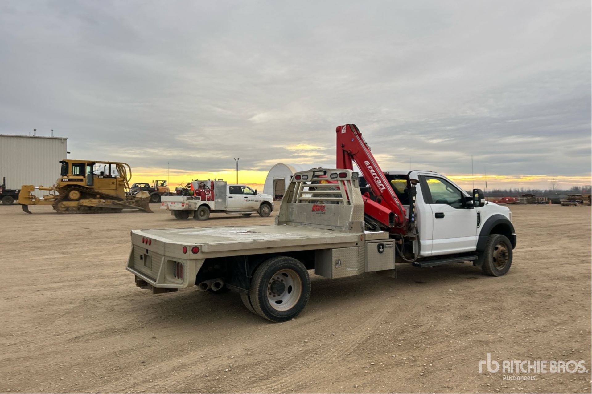 General Appearance with Imagen: esquina trasera derecha