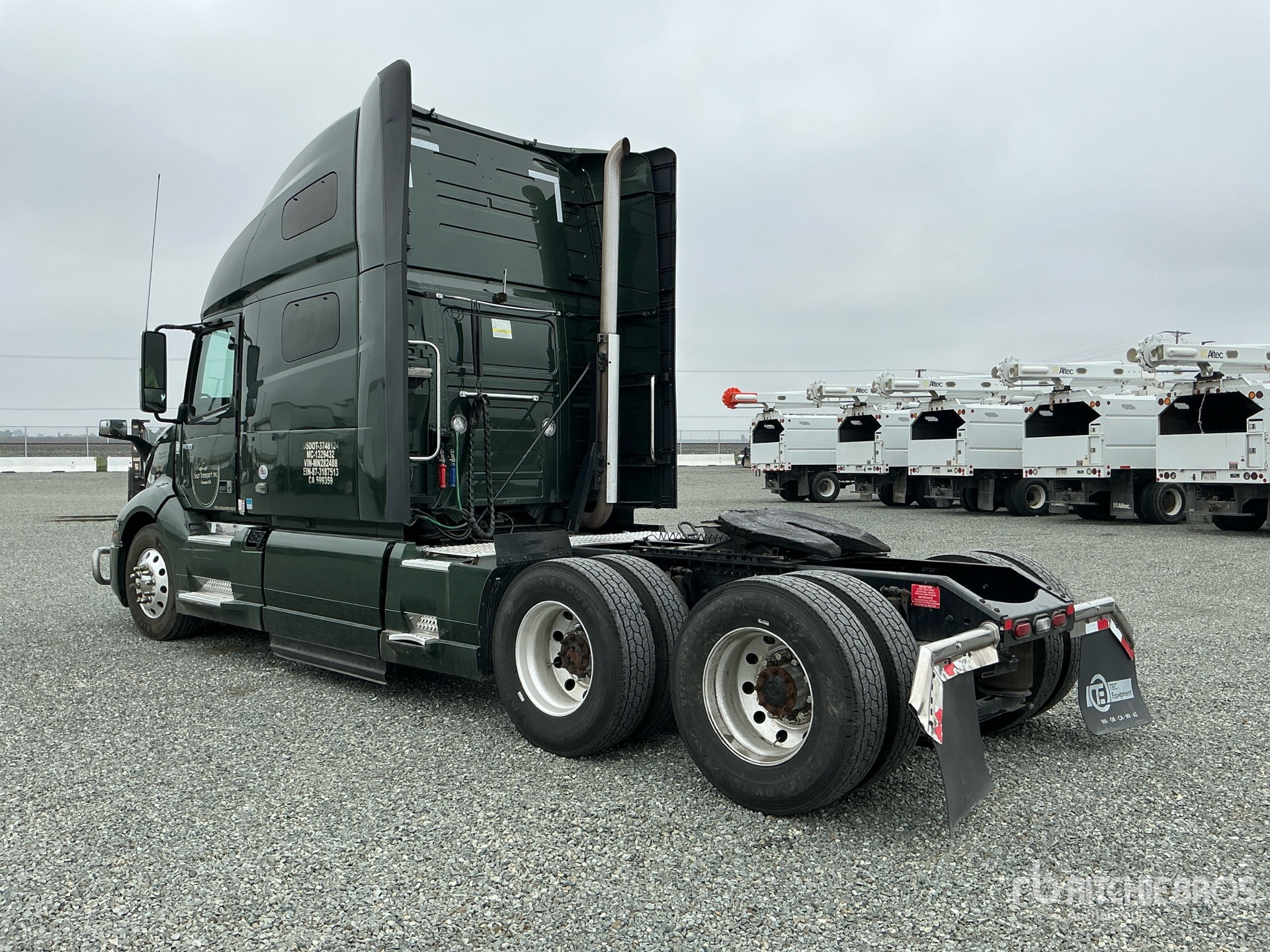 General Appearance with Picture, Left Rear Corner