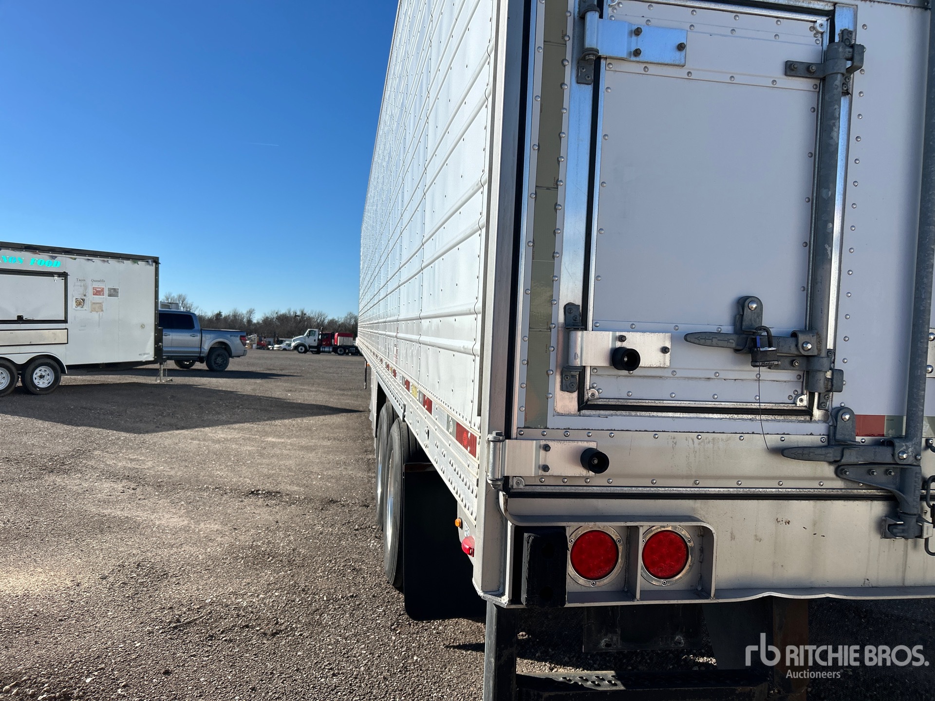 General Appearance with Imagen: esquina trasera izquierda