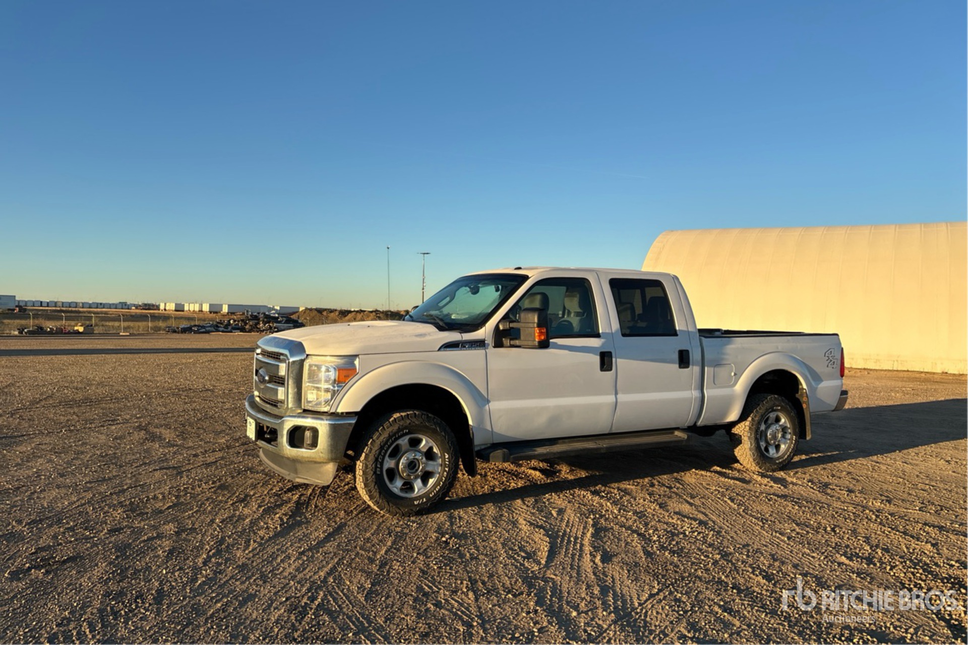 General Appearance with Bild, Ecke vorne links