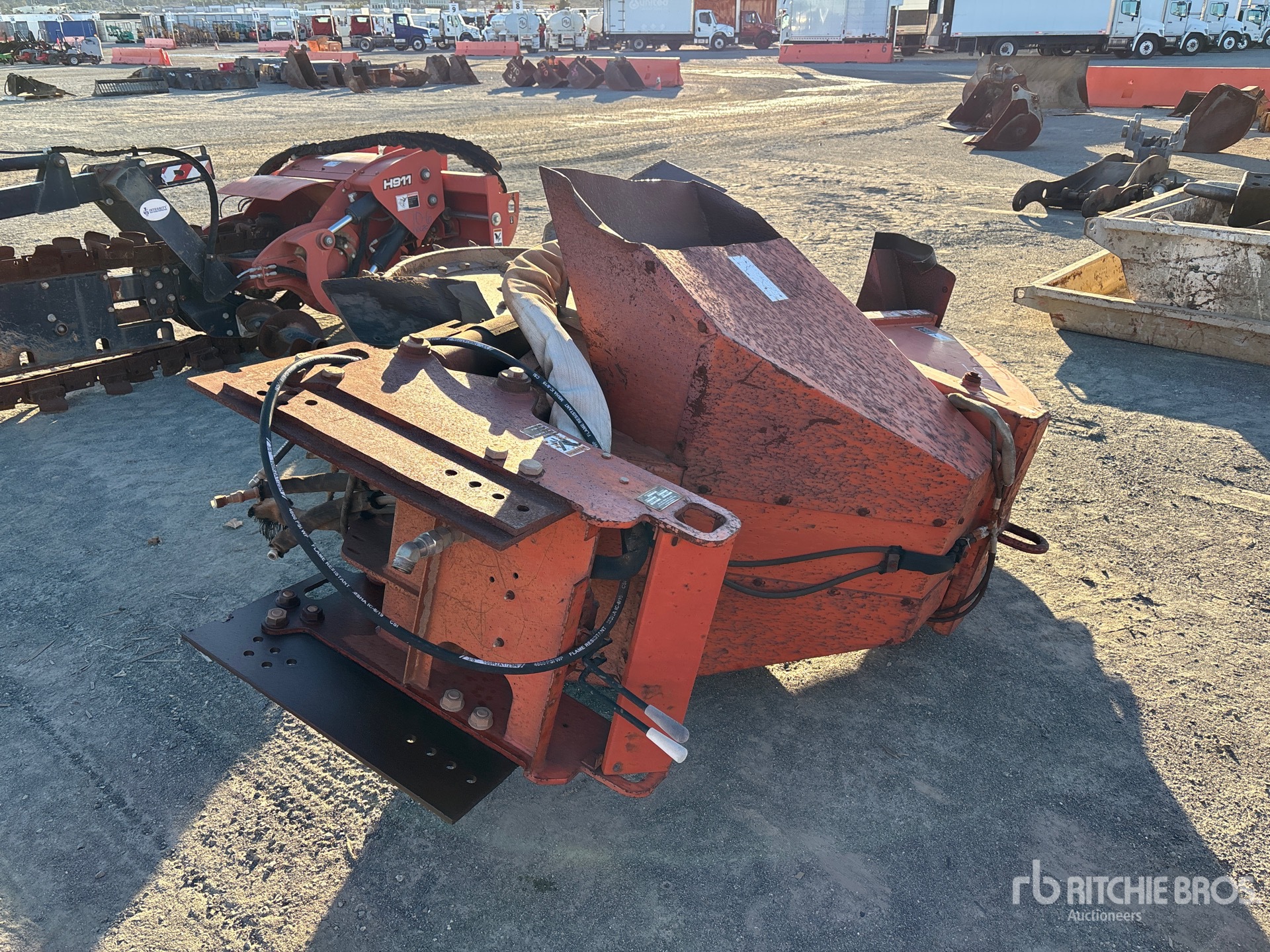 General Appearance with Foto, angolo posteriore sinistro