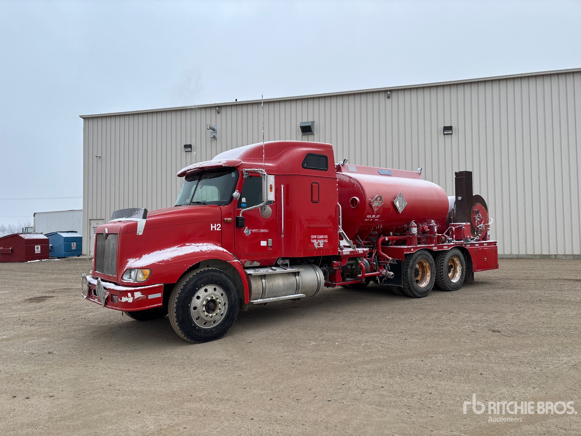 General Appearance with Bild, Ecke vorne links