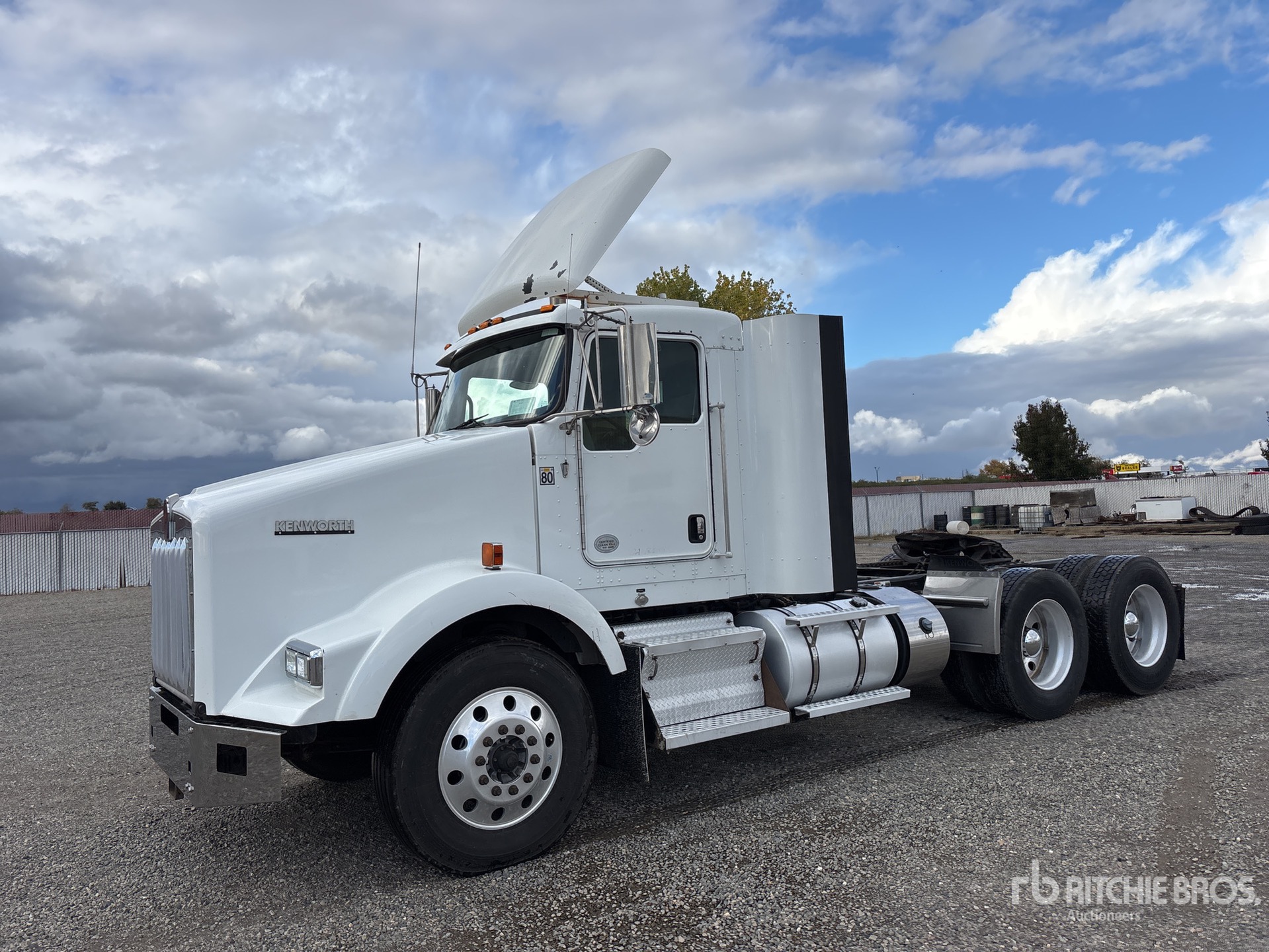 General Appearance with Featured Photo