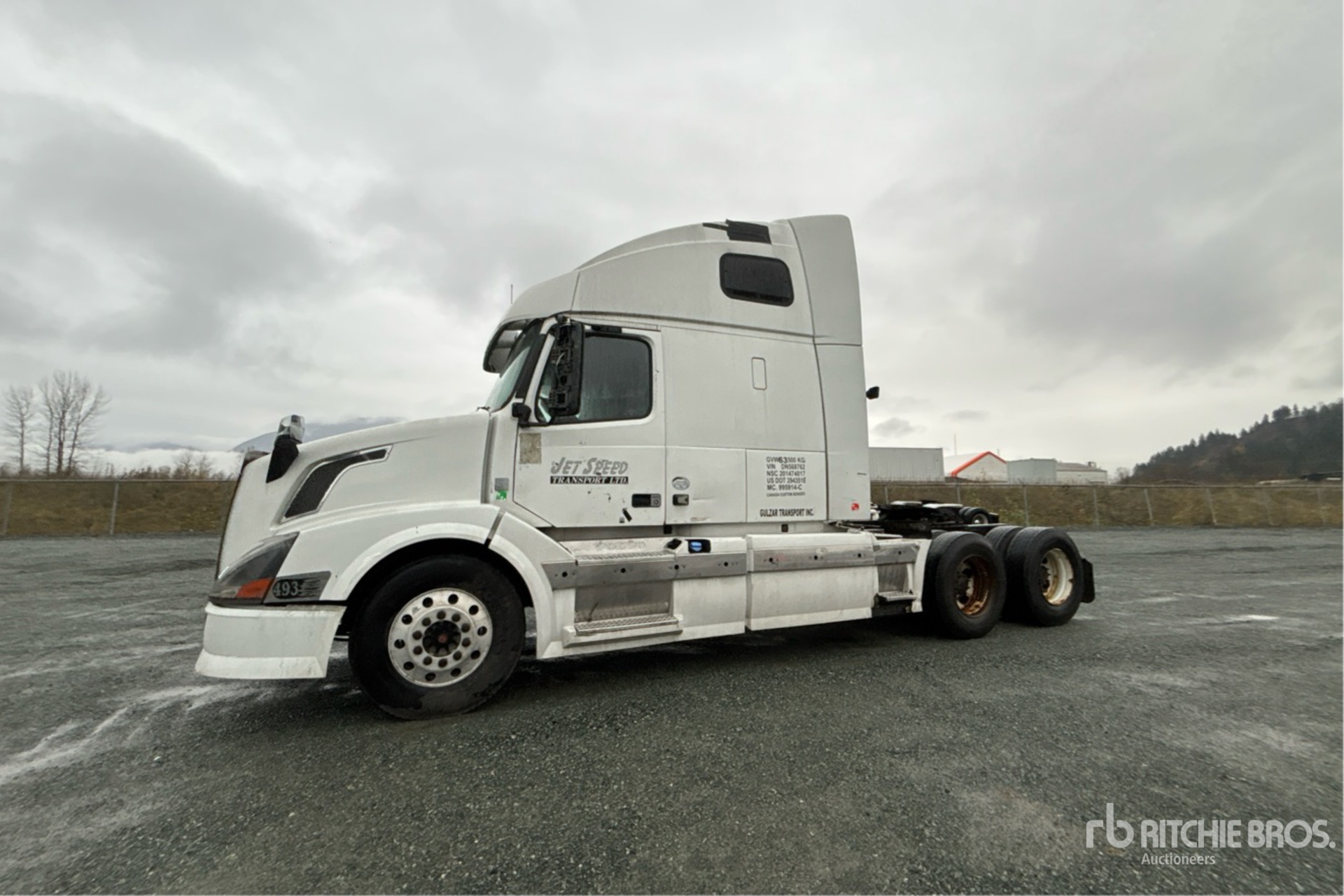 General Appearance with Picture, Left Front Corner