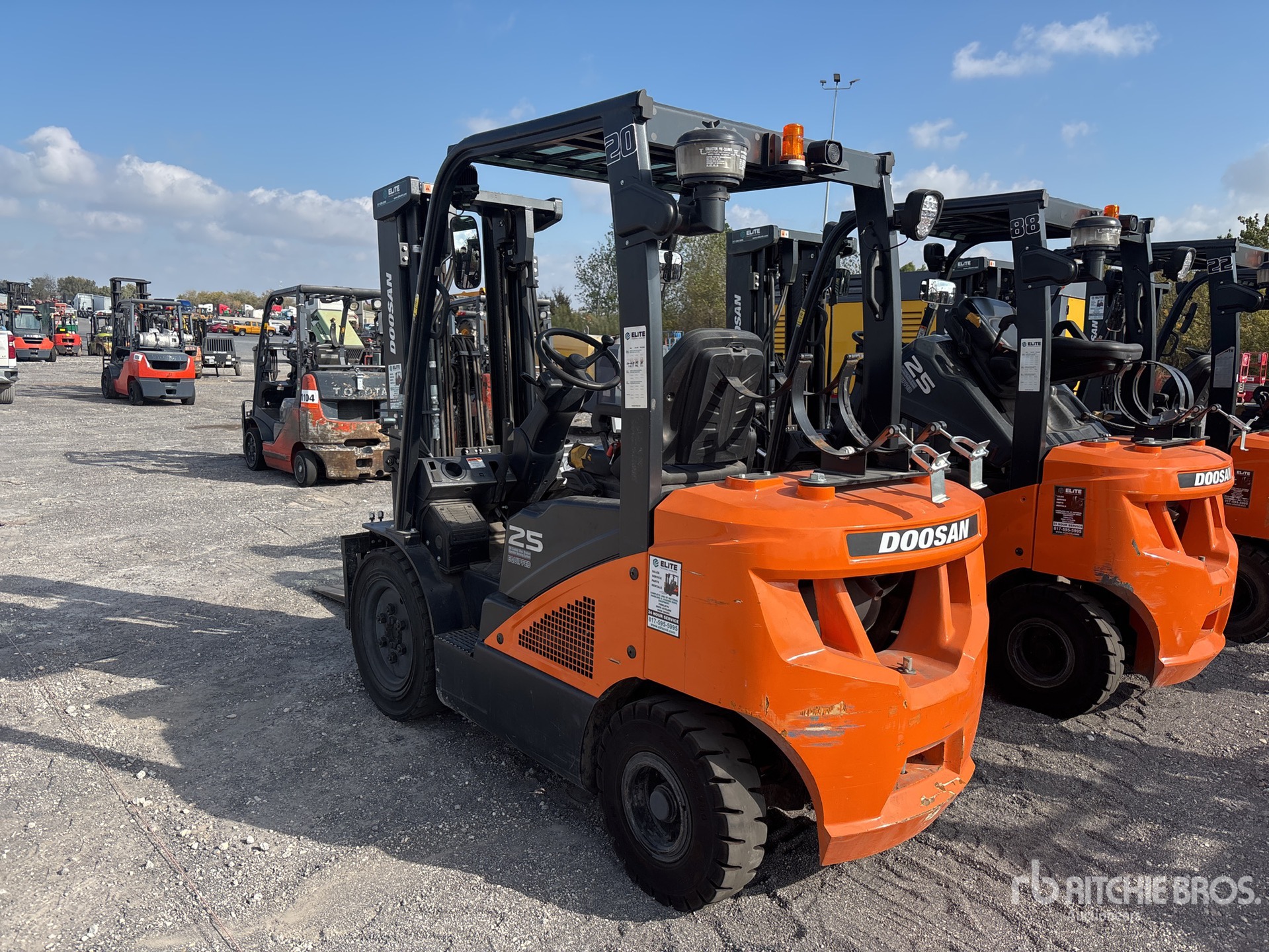 Aspect général with Image, coin arrière gauche