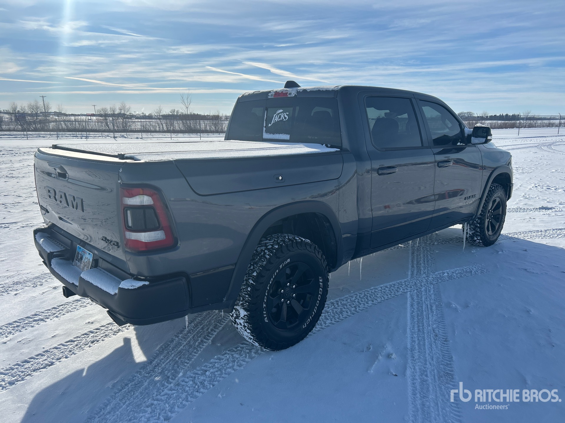 General Appearance with Picture, Right Rear Corner