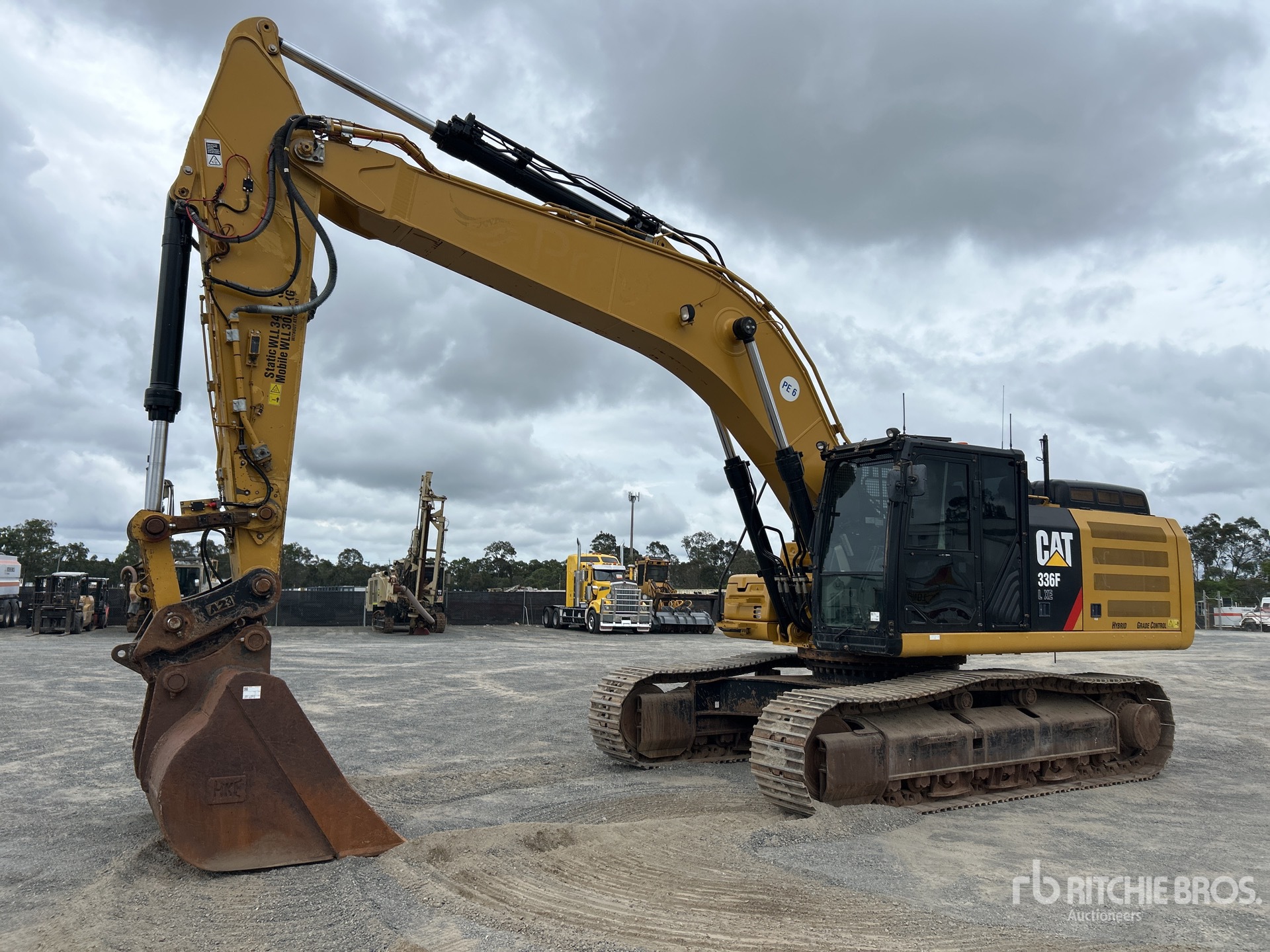 General Appearance with Picture, Left Front Corner