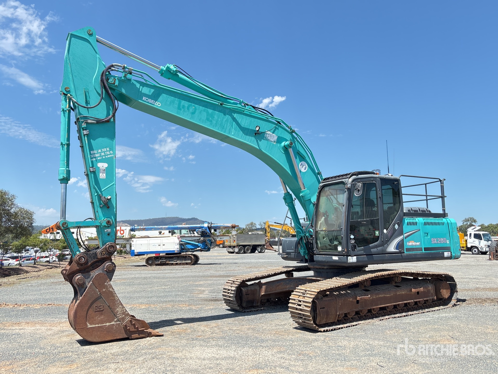 General Appearance with Picture, Left Front Corner