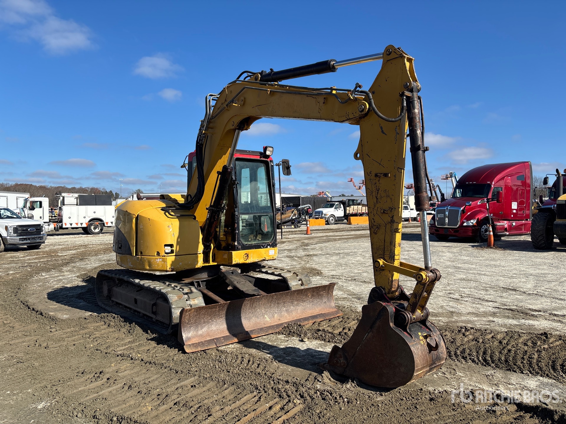 General Appearance with Picture, Right Front Corner