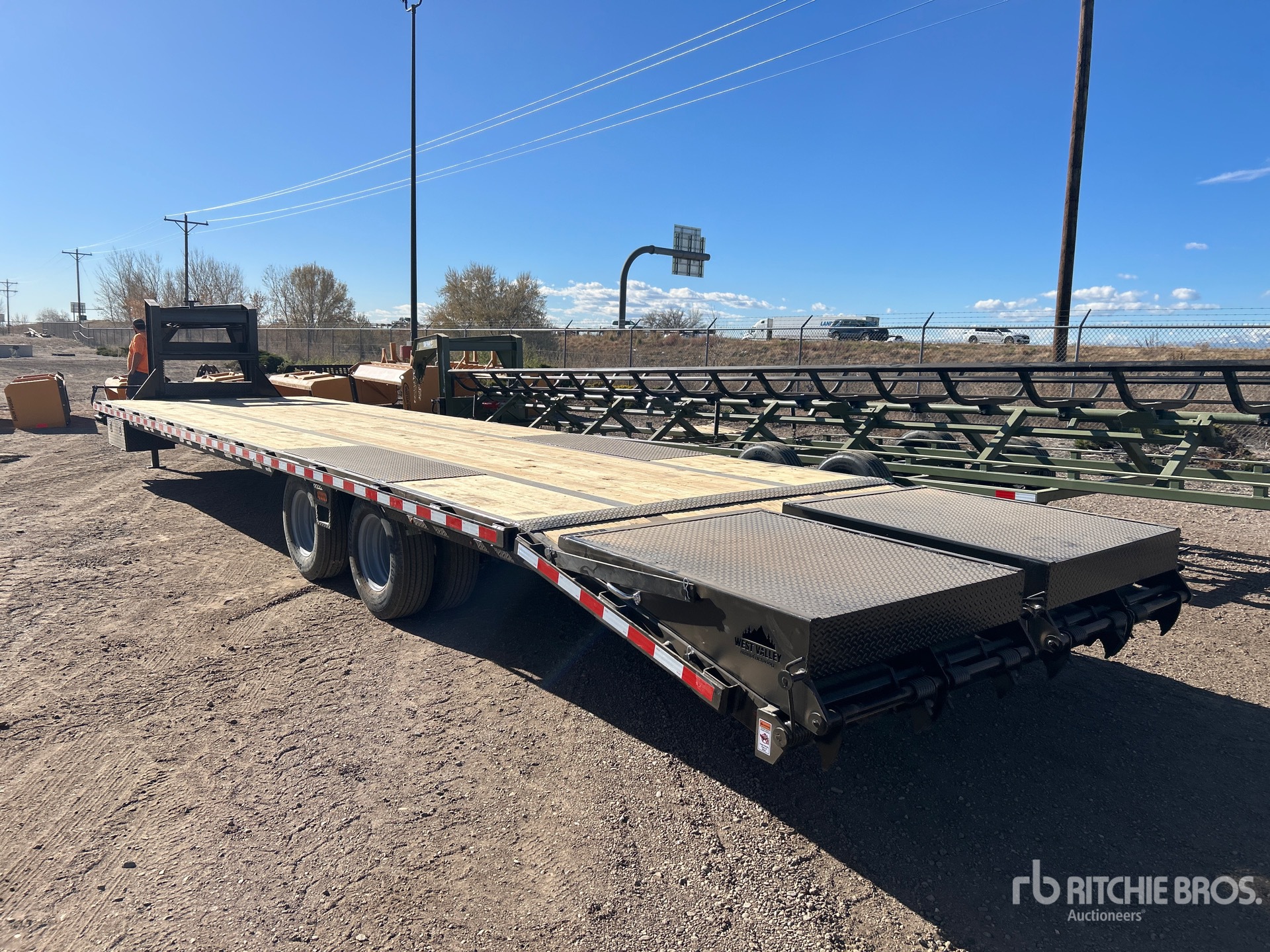 Aspect général with Image, coin arrière gauche