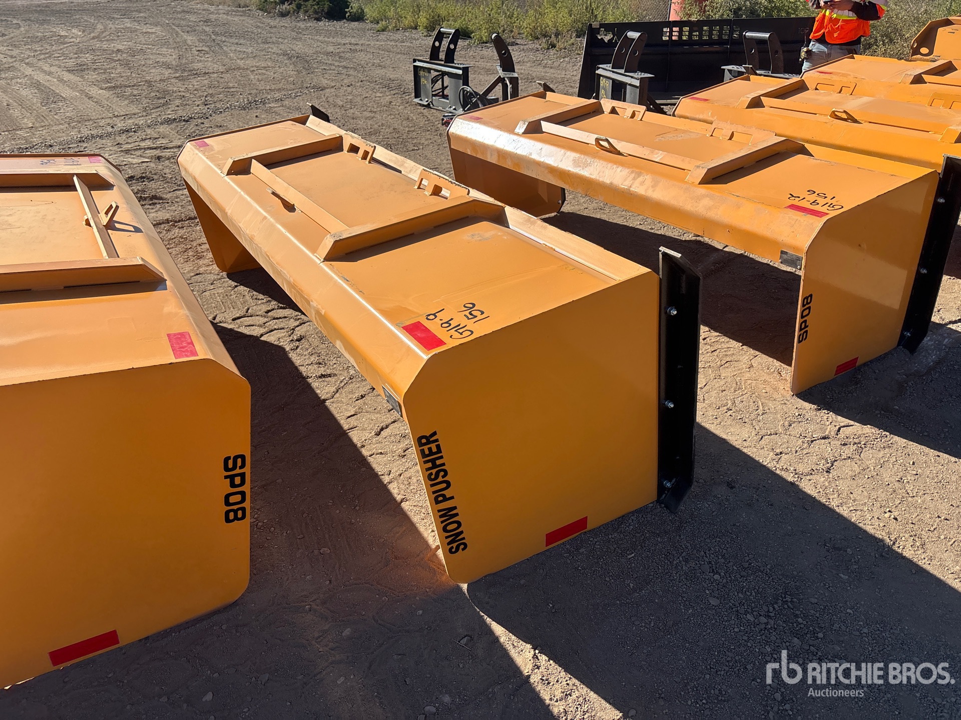 Aspect général with Image, coin arrière droit