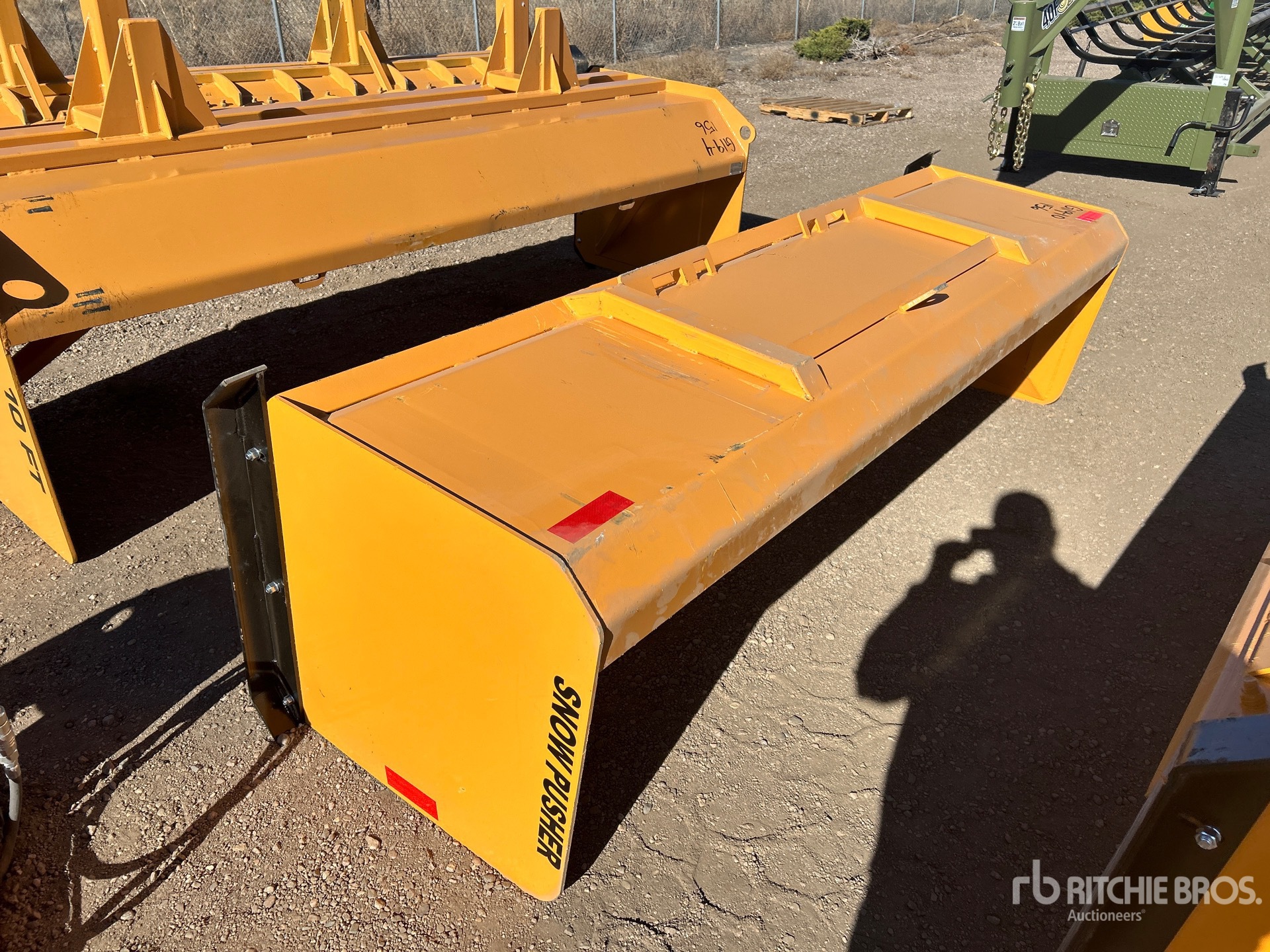 Aspect général with Image, coin avant droit