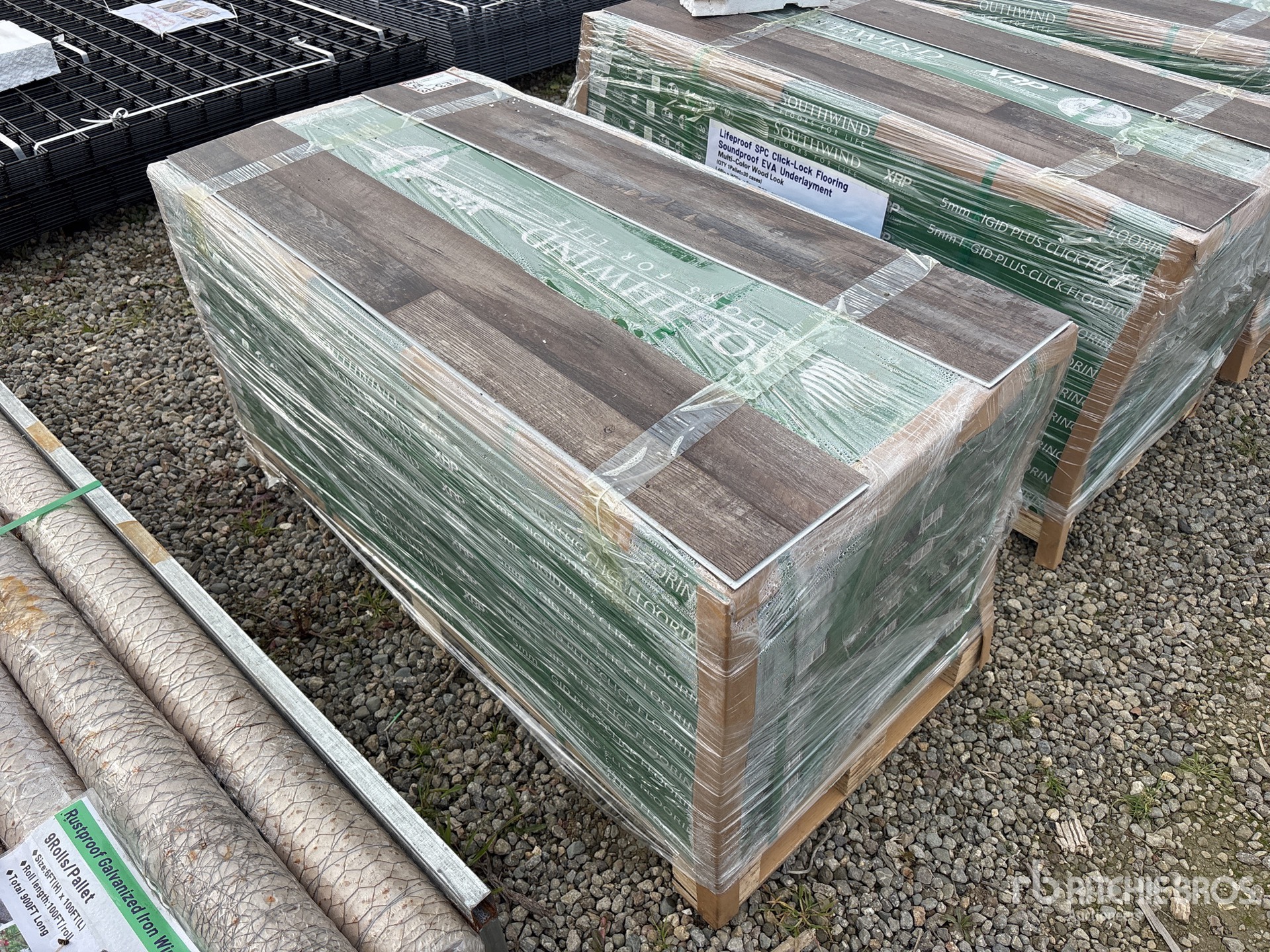 Aspect général with Image, coin arrière droit