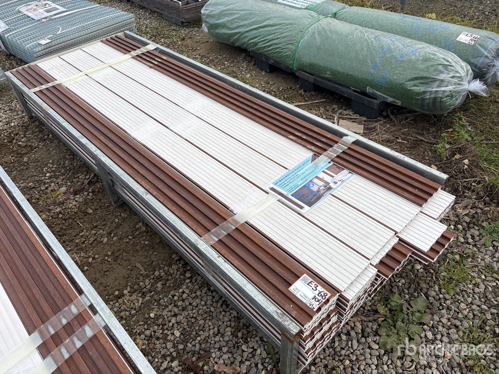 General Appearance with Image, coin avant gauche