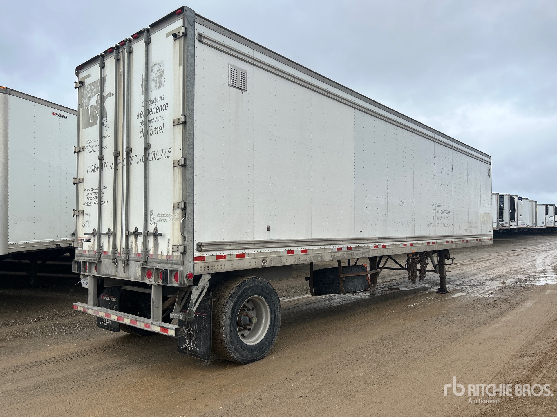 General Appearance with Foto, angolo anteriore sinistro