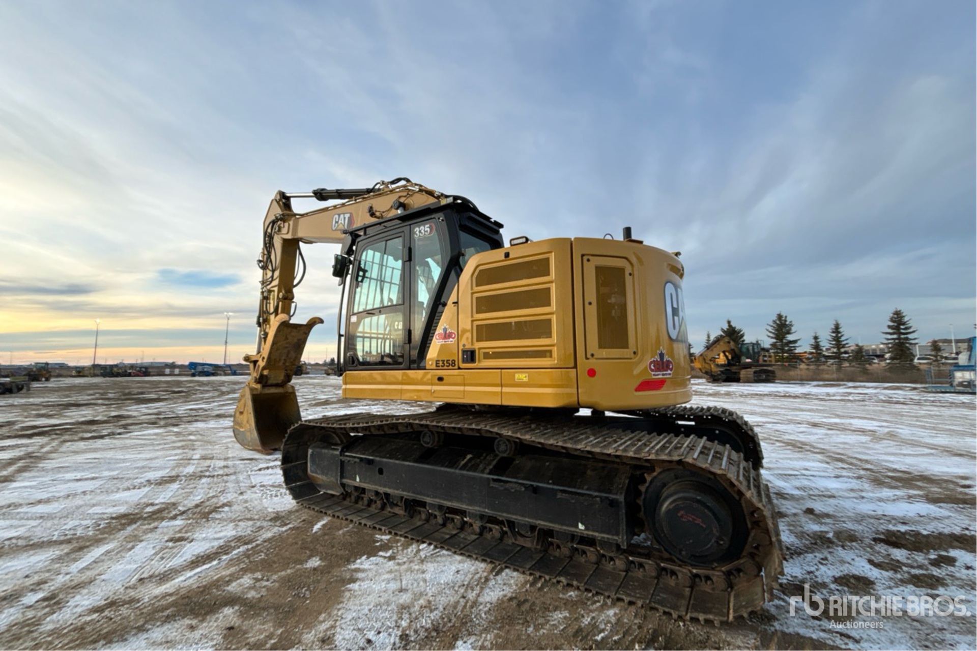 General Appearance with Picture, Left Rear Corner