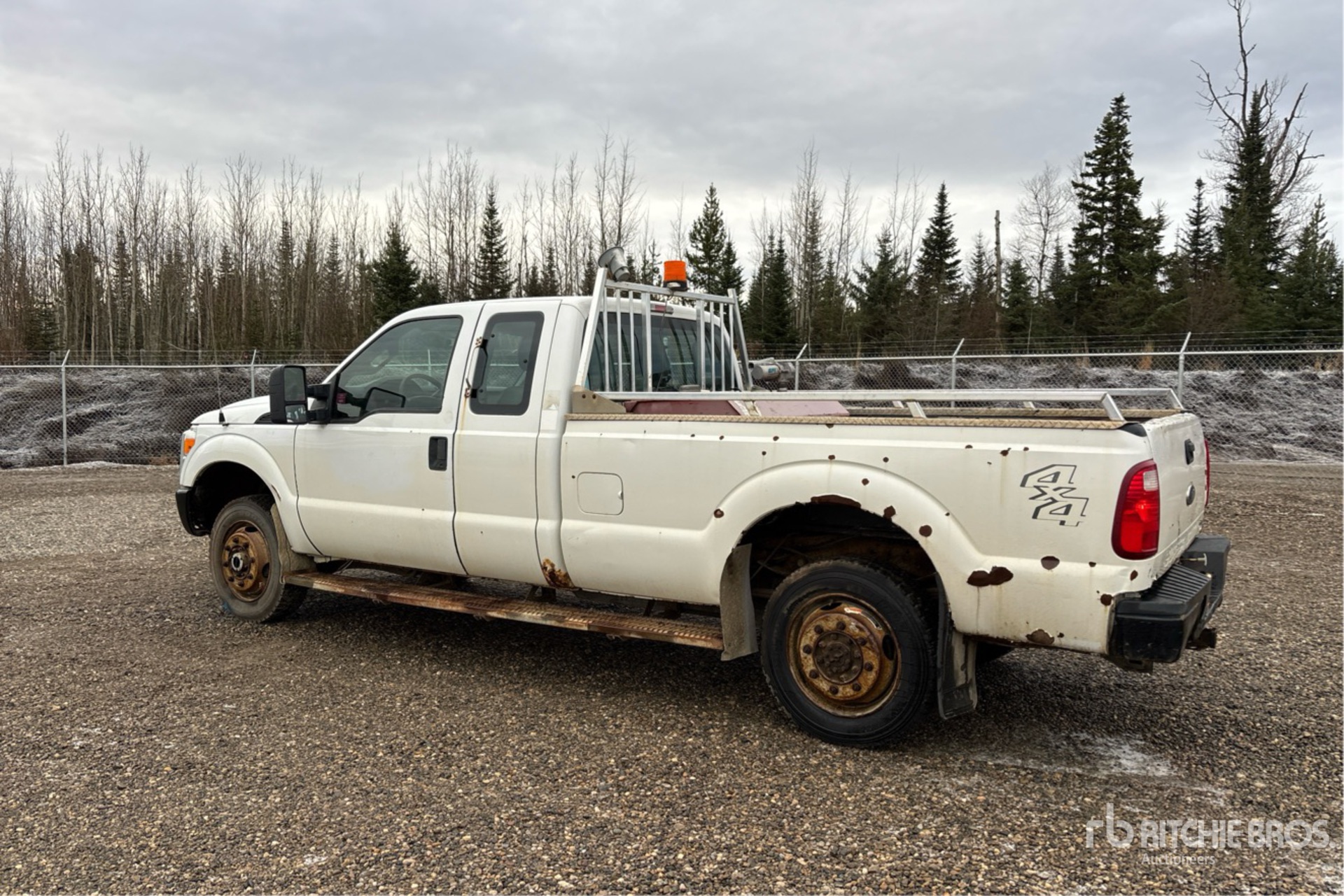 General Appearance with Imagen: esquina trasera izquierda