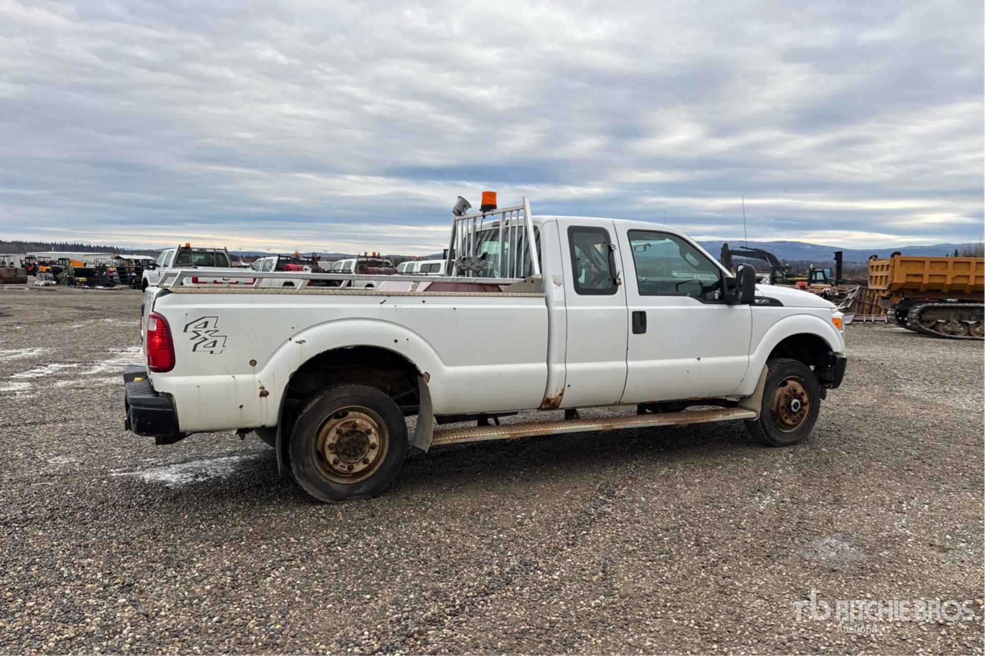 General Appearance with Imagen: esquina trasera derecha