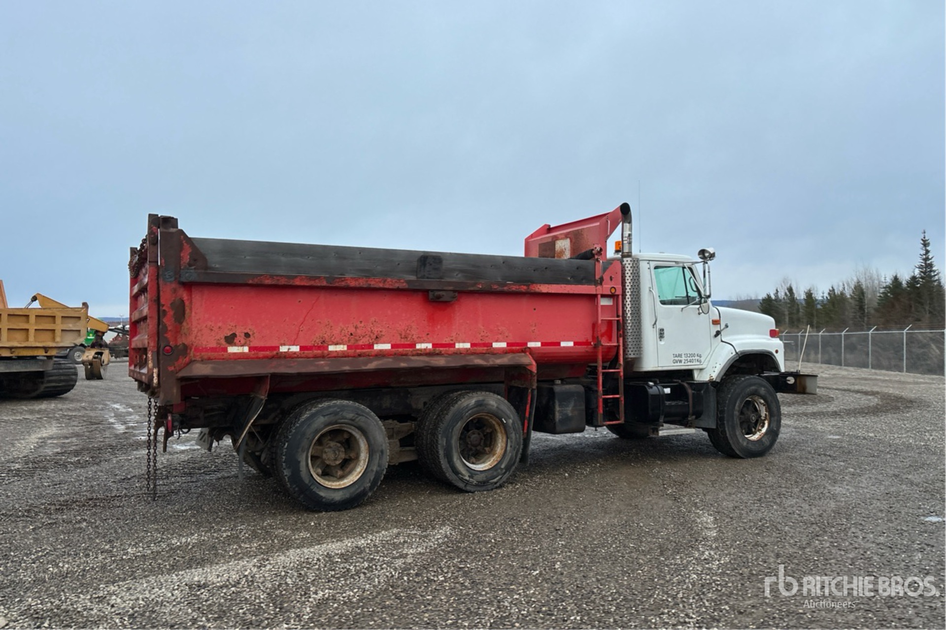 General Appearance with Imagen: esquina trasera derecha