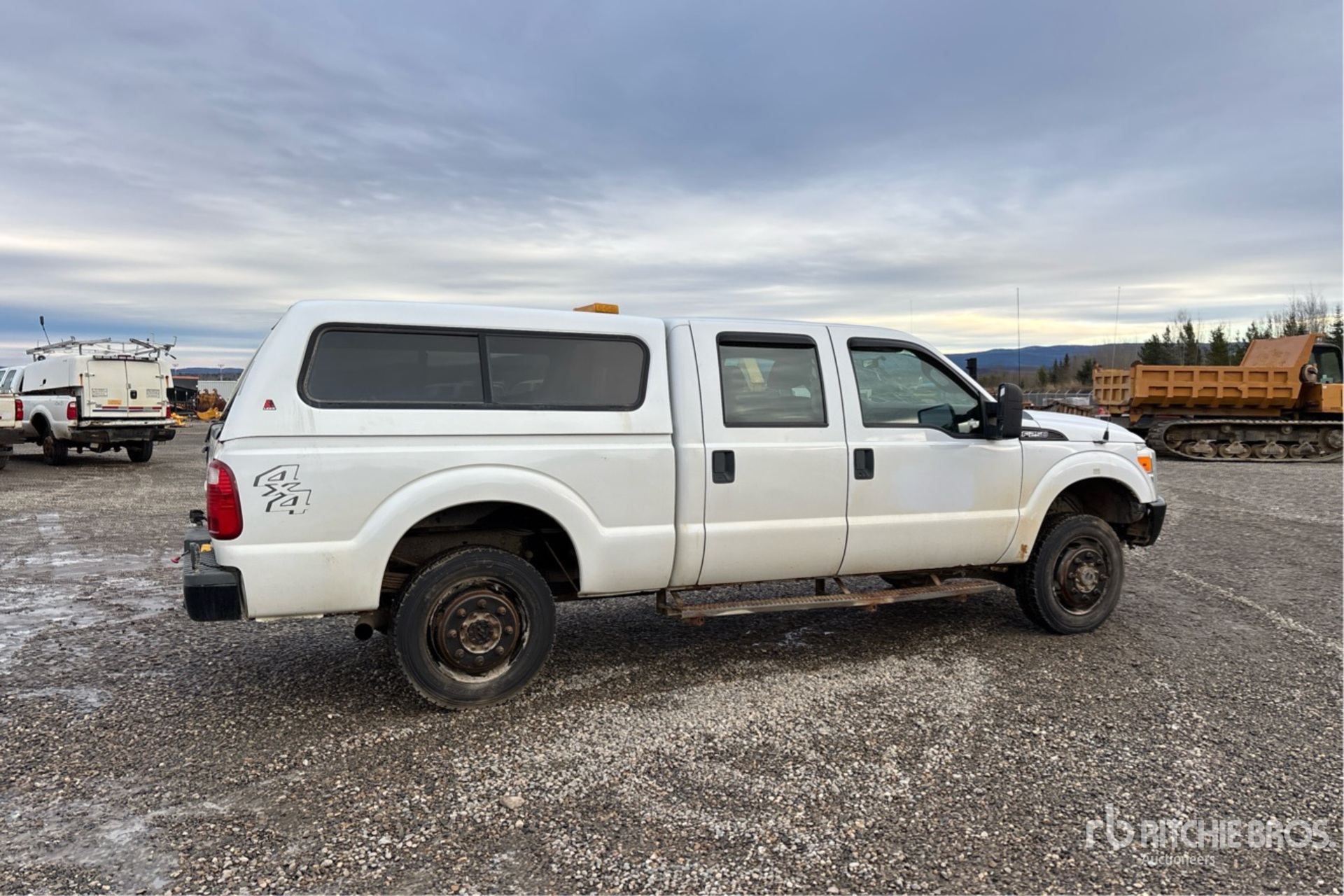 General Appearance with Imagen: esquina trasera derecha