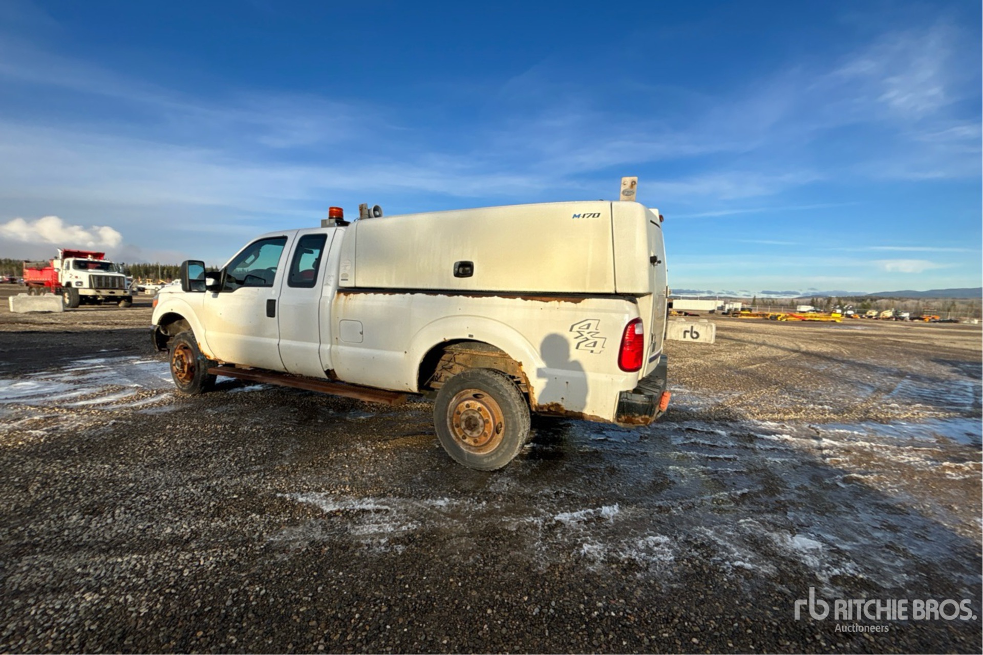 General Appearance with Imagen: esquina trasera izquierda