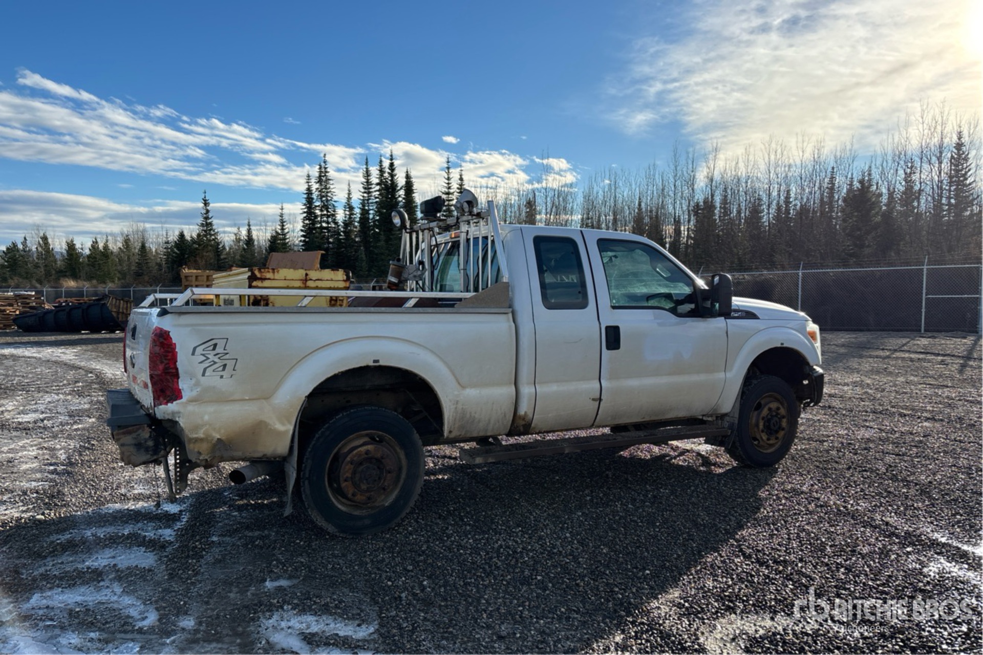 General Appearance with Imagen: esquina trasera derecha