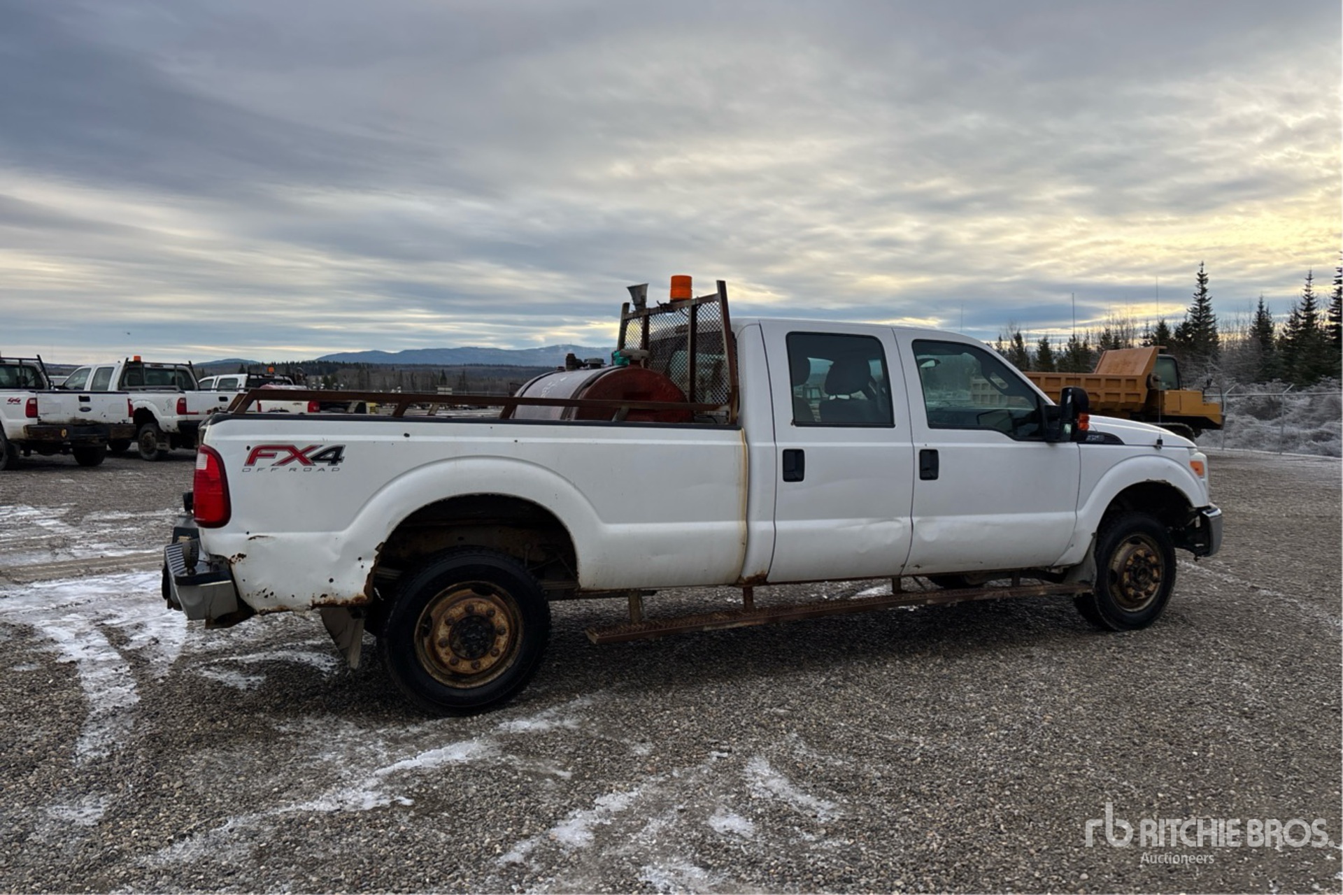 General Appearance with Imagen: esquina trasera derecha