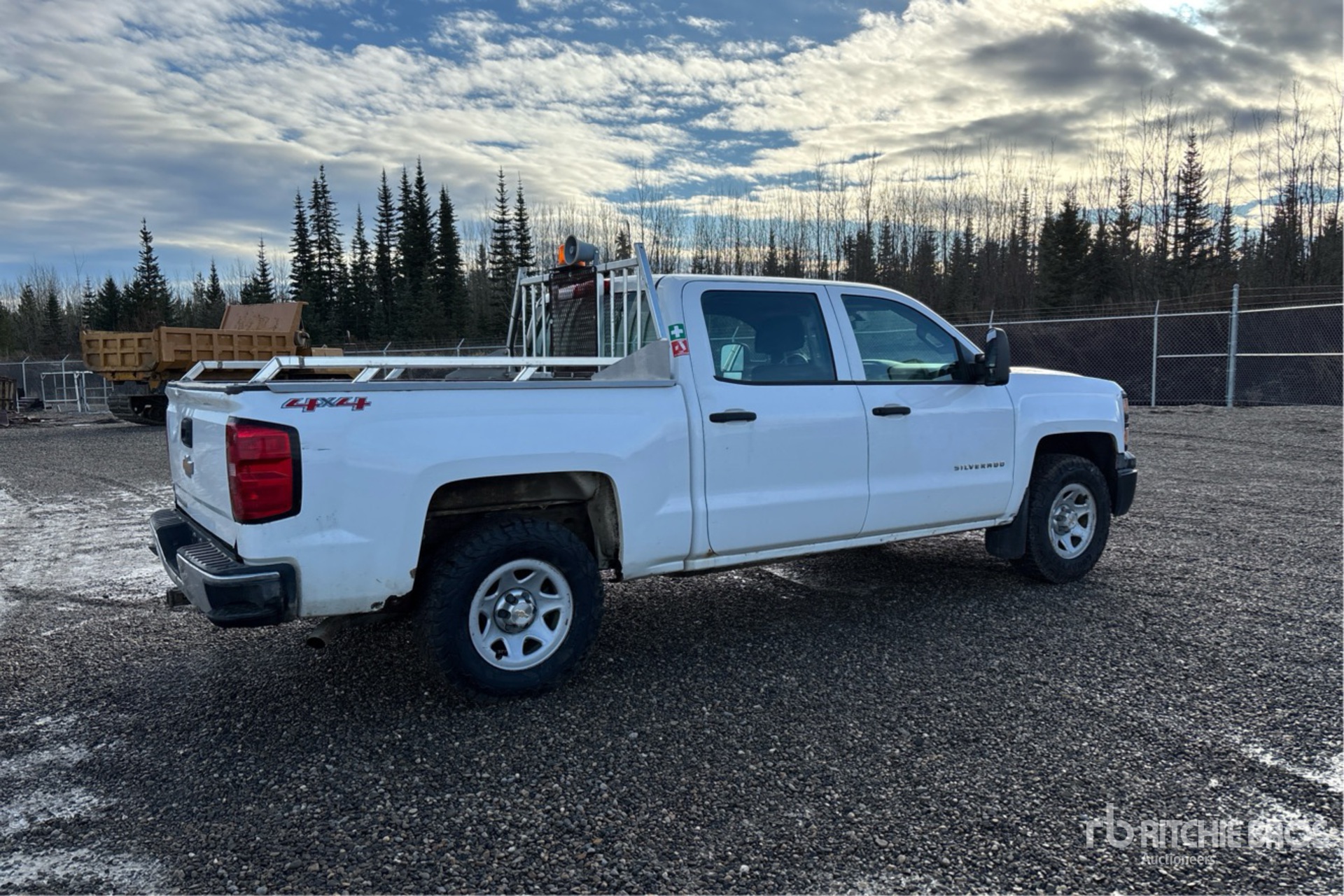 General Appearance with Imagen: esquina trasera derecha