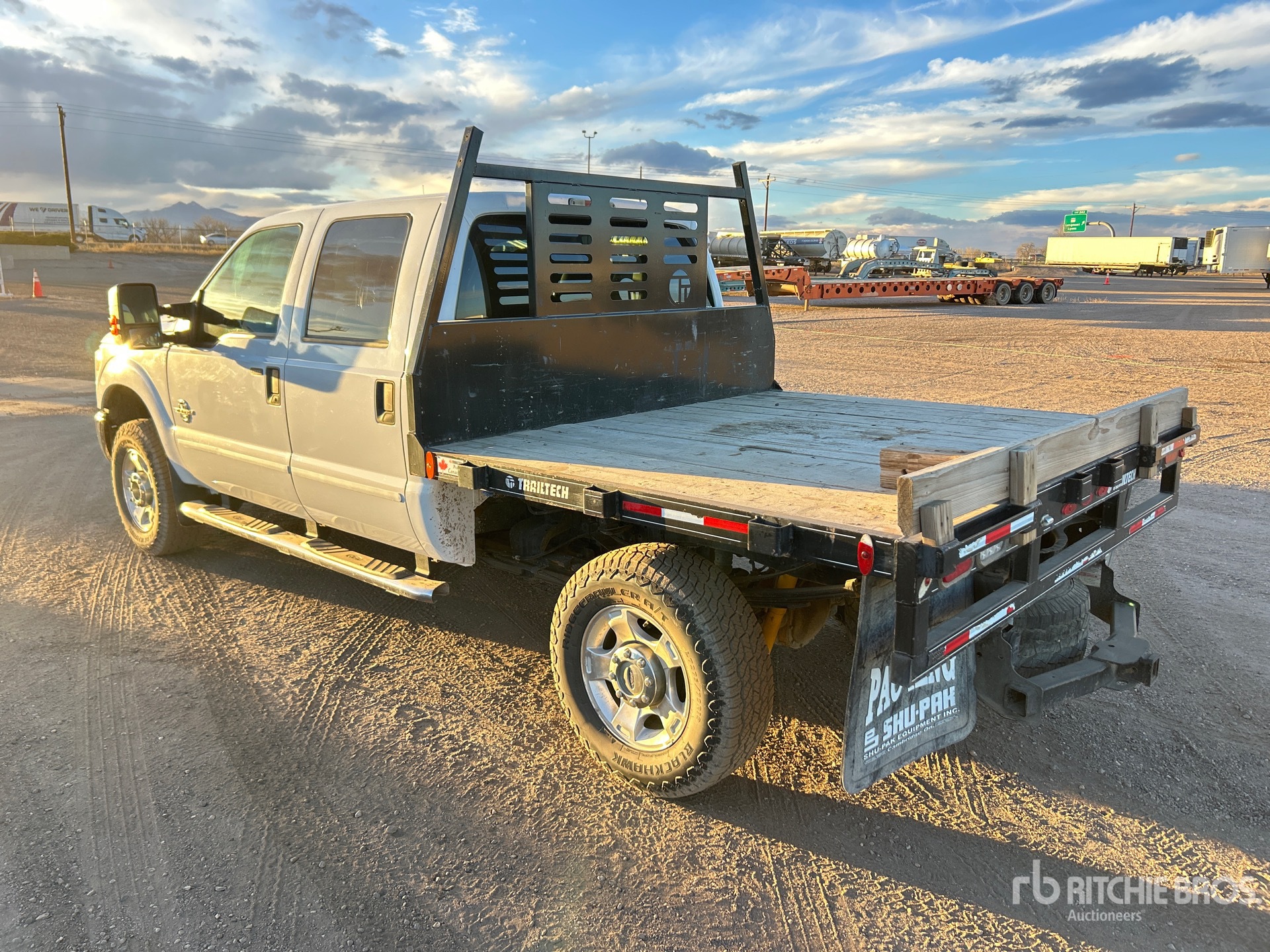 Aspect général with Image, coin arrière gauche