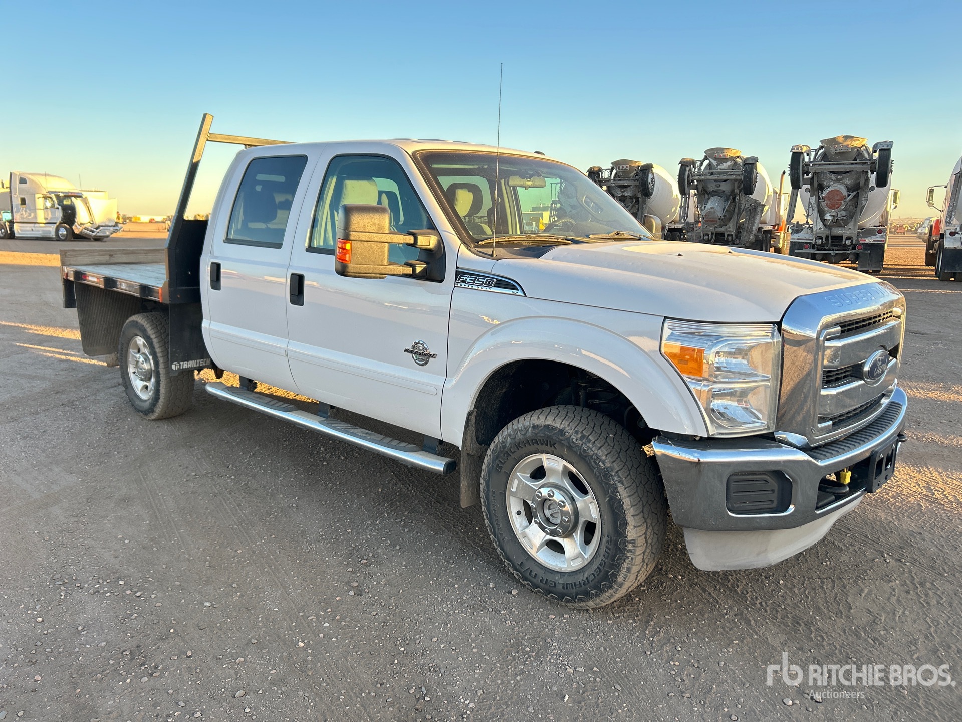 Aspect général with Image, coin avant droit